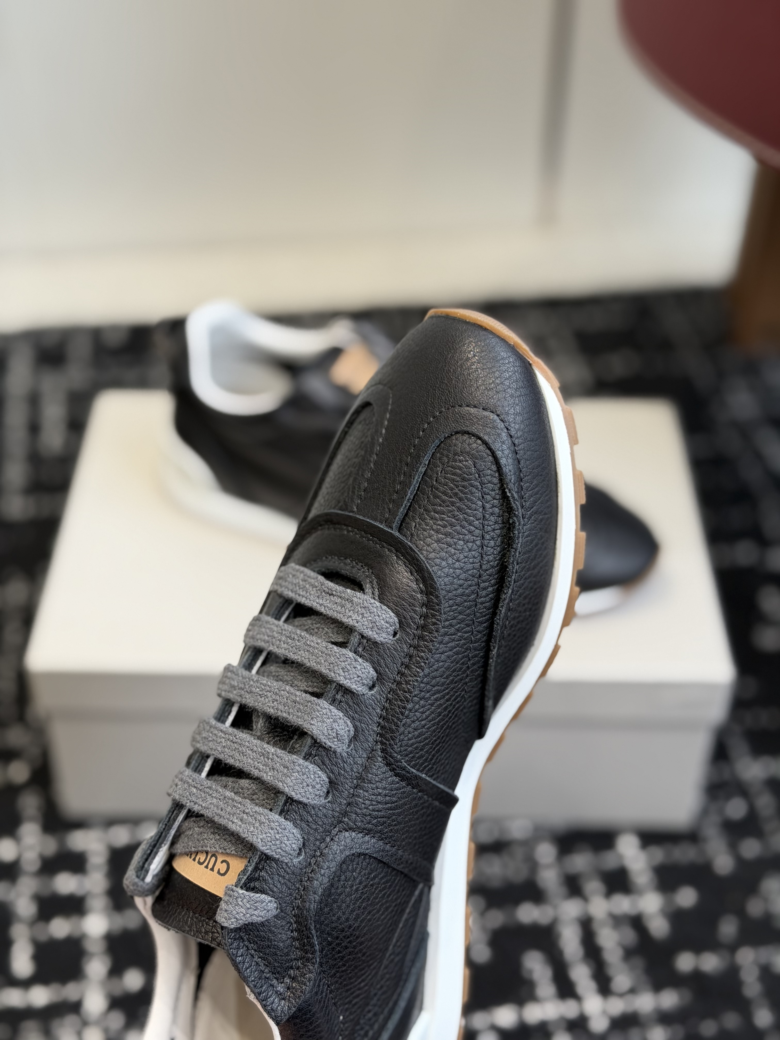 Кроссовки женские в стиле Brunello Cucinelli черного цвета