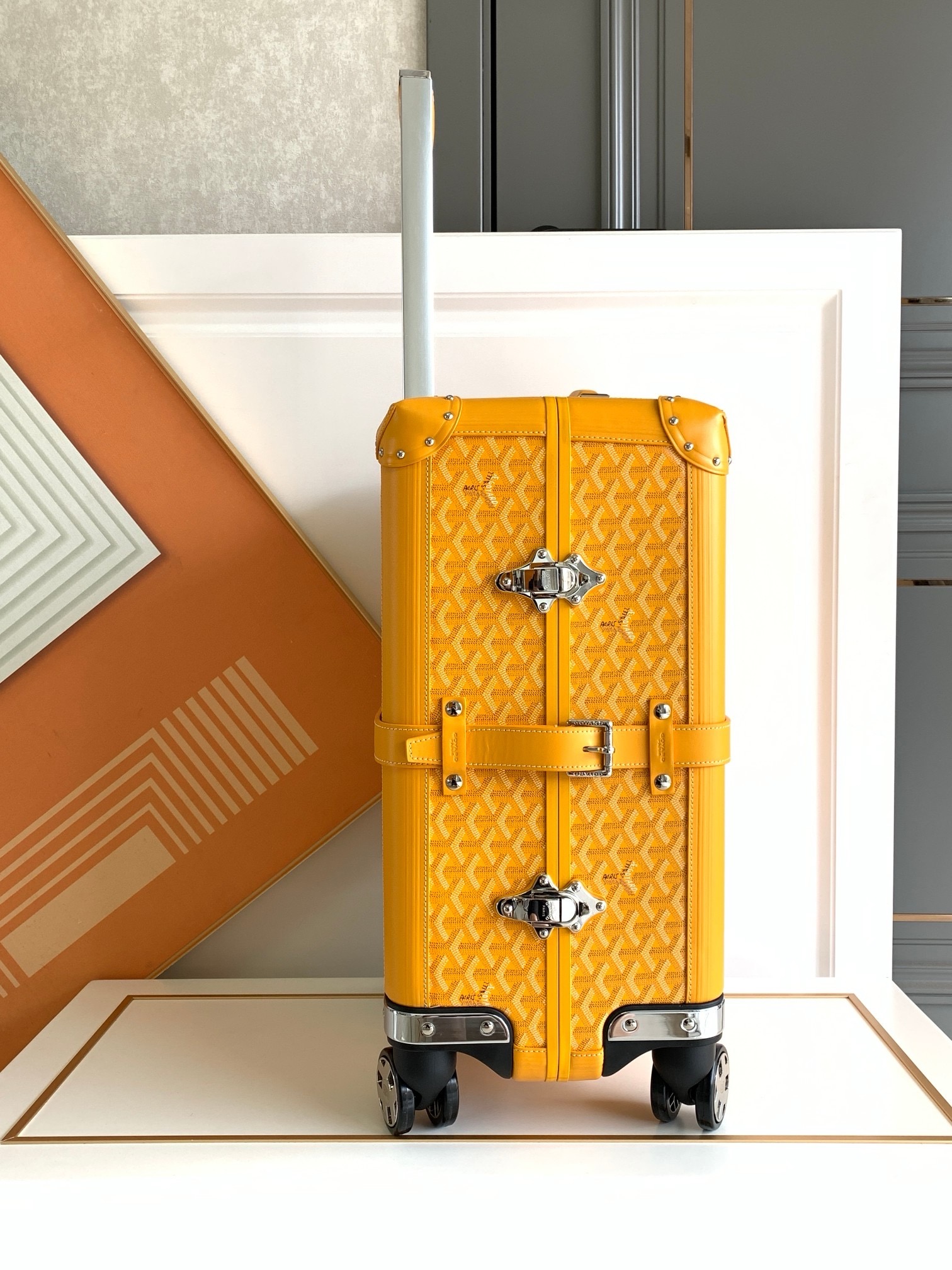 Чемодан Goyard Bourget PM жёлтого цвета
