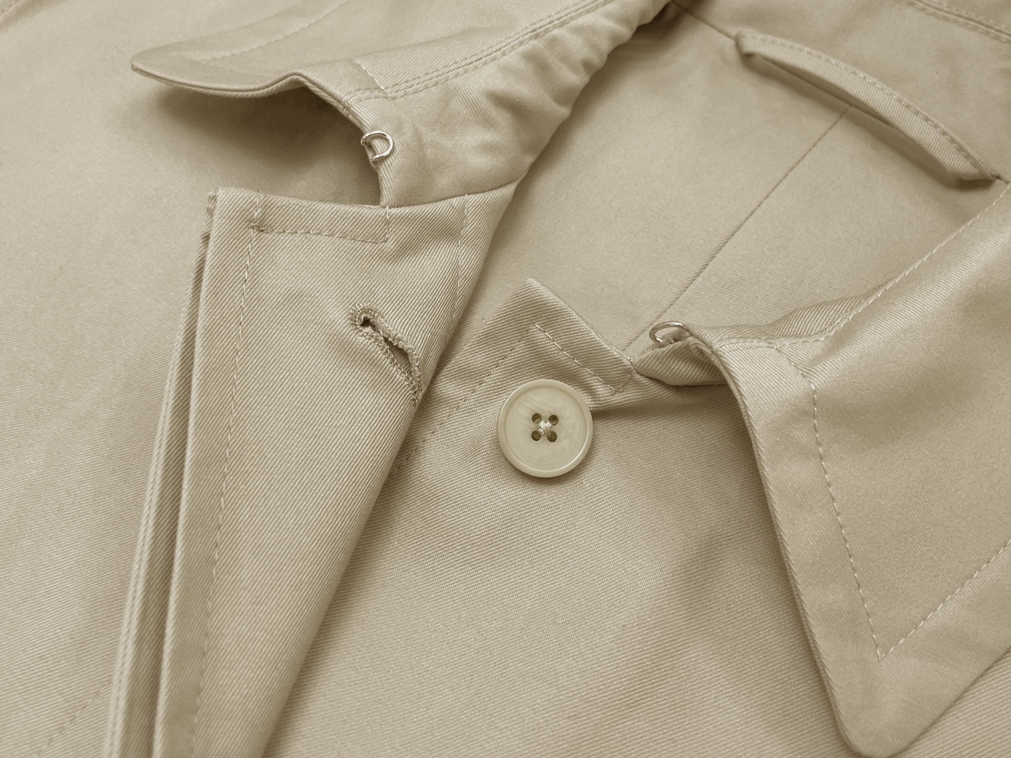 Тренч женский в стиле The Row чёрного и бежевого цвета с поясом и трансформируемым дизайном