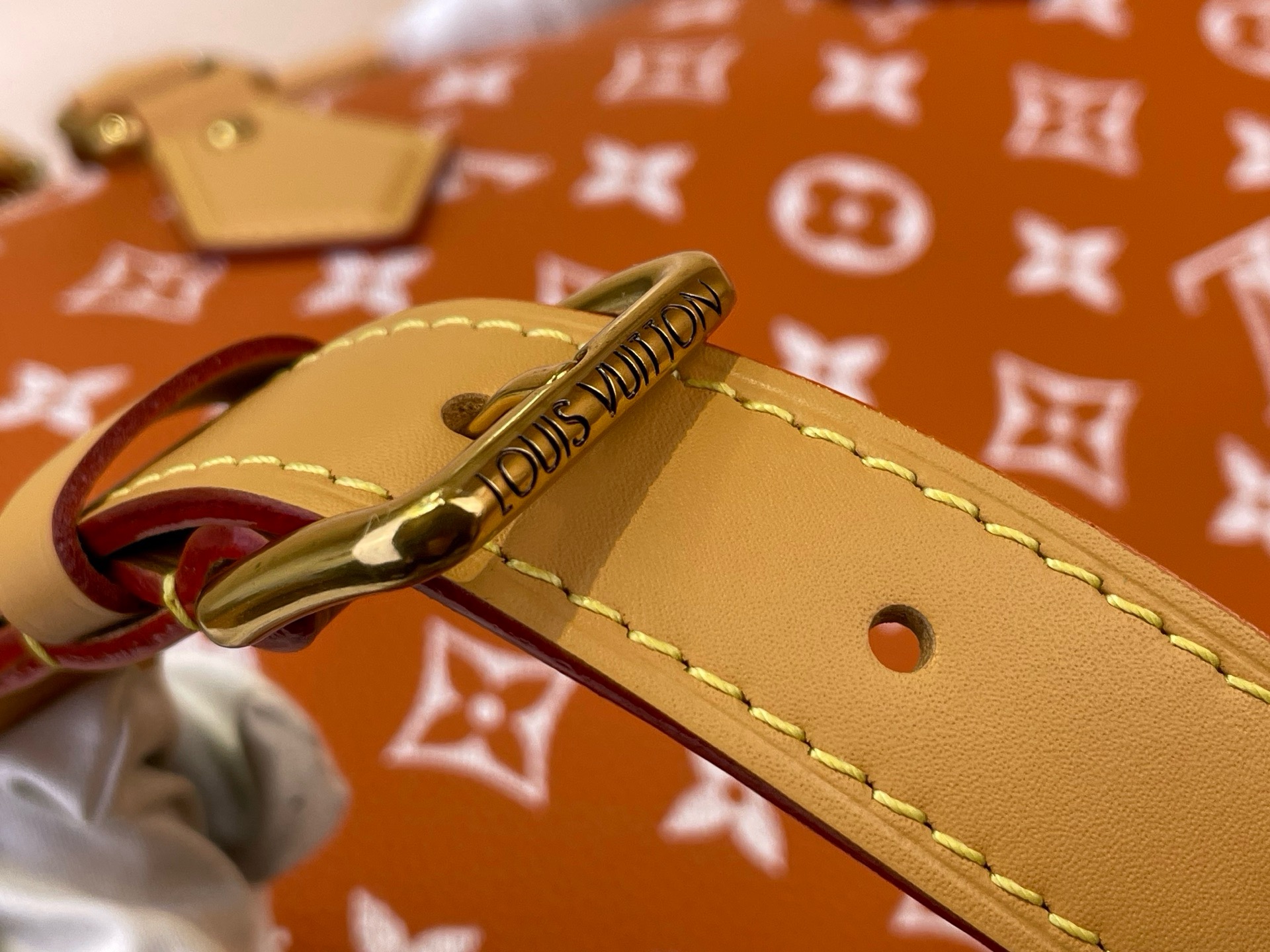 Сумка женская Louis Vuitton Speedy P9 Bandoulière 40 оранжевого цвета