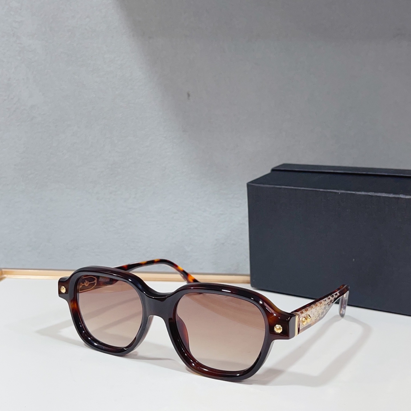 Очки солнцезащитные мужские в стиле John Dalia