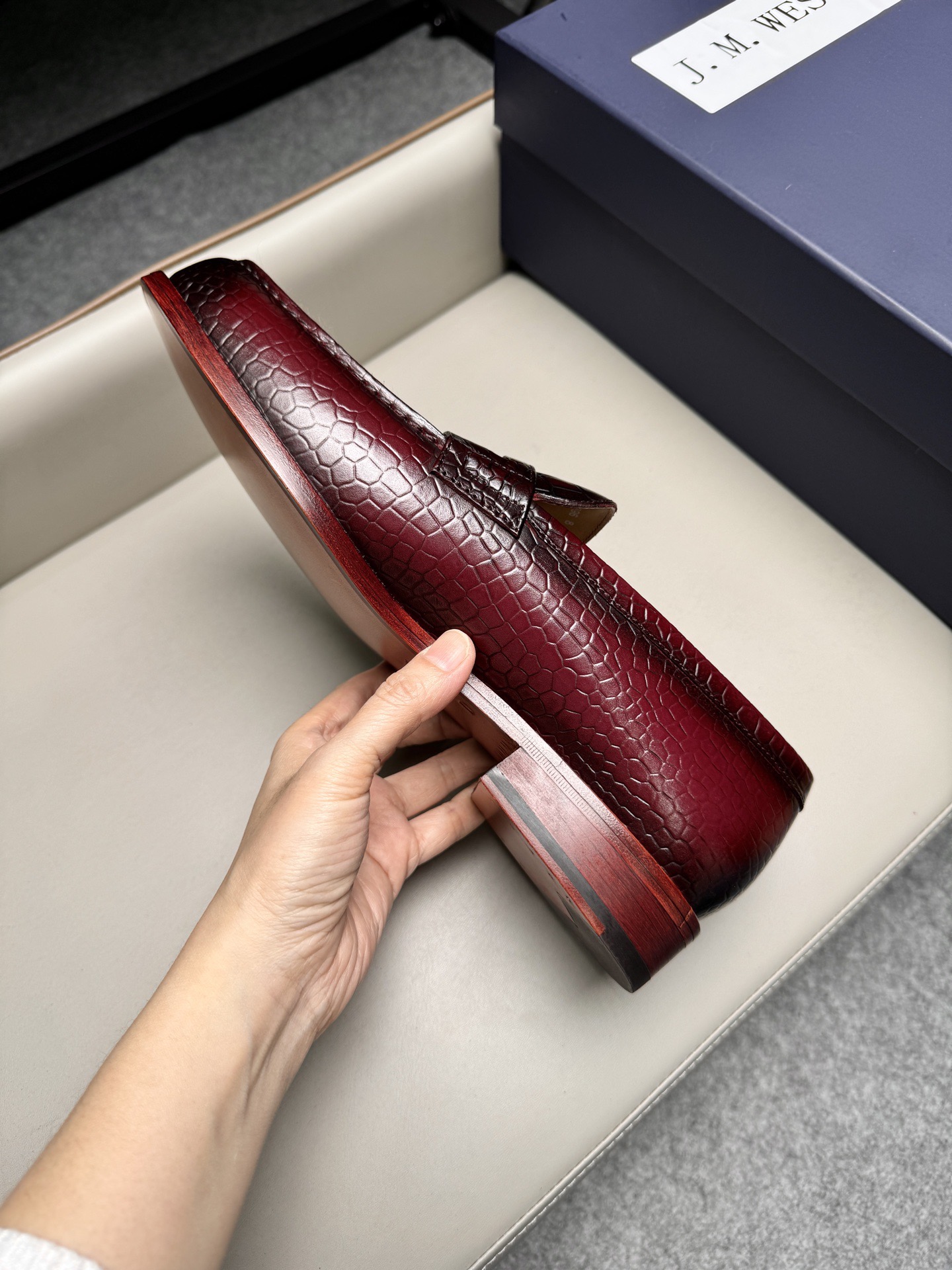 Лоферы мужские в стиле J.M. Weston бордового цвета