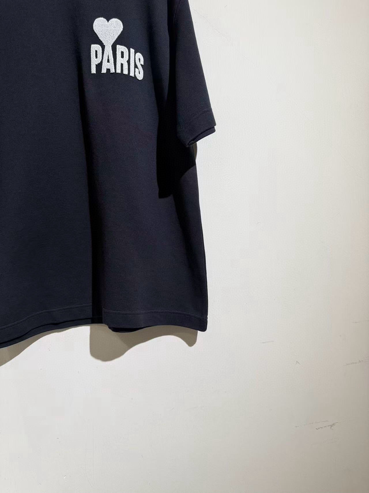 Футболка унисекс в стиле Ami Paris из хлопка синего цвета с вышивкой логотипа