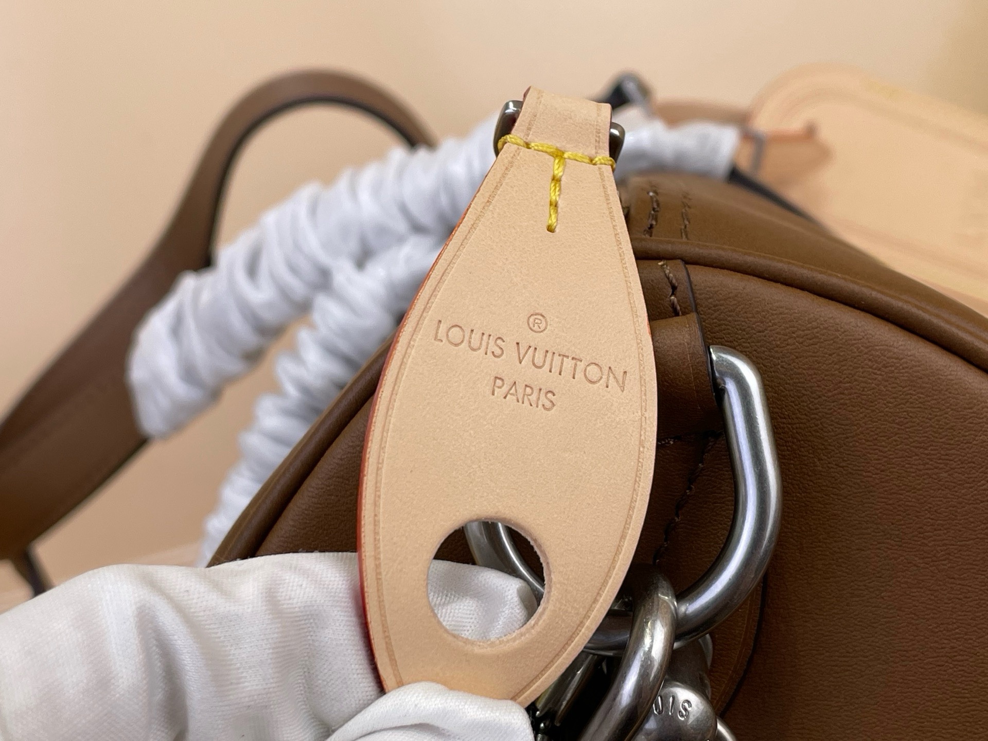 Сумка мужская Louis Vuitton Needle  коричневого цвета