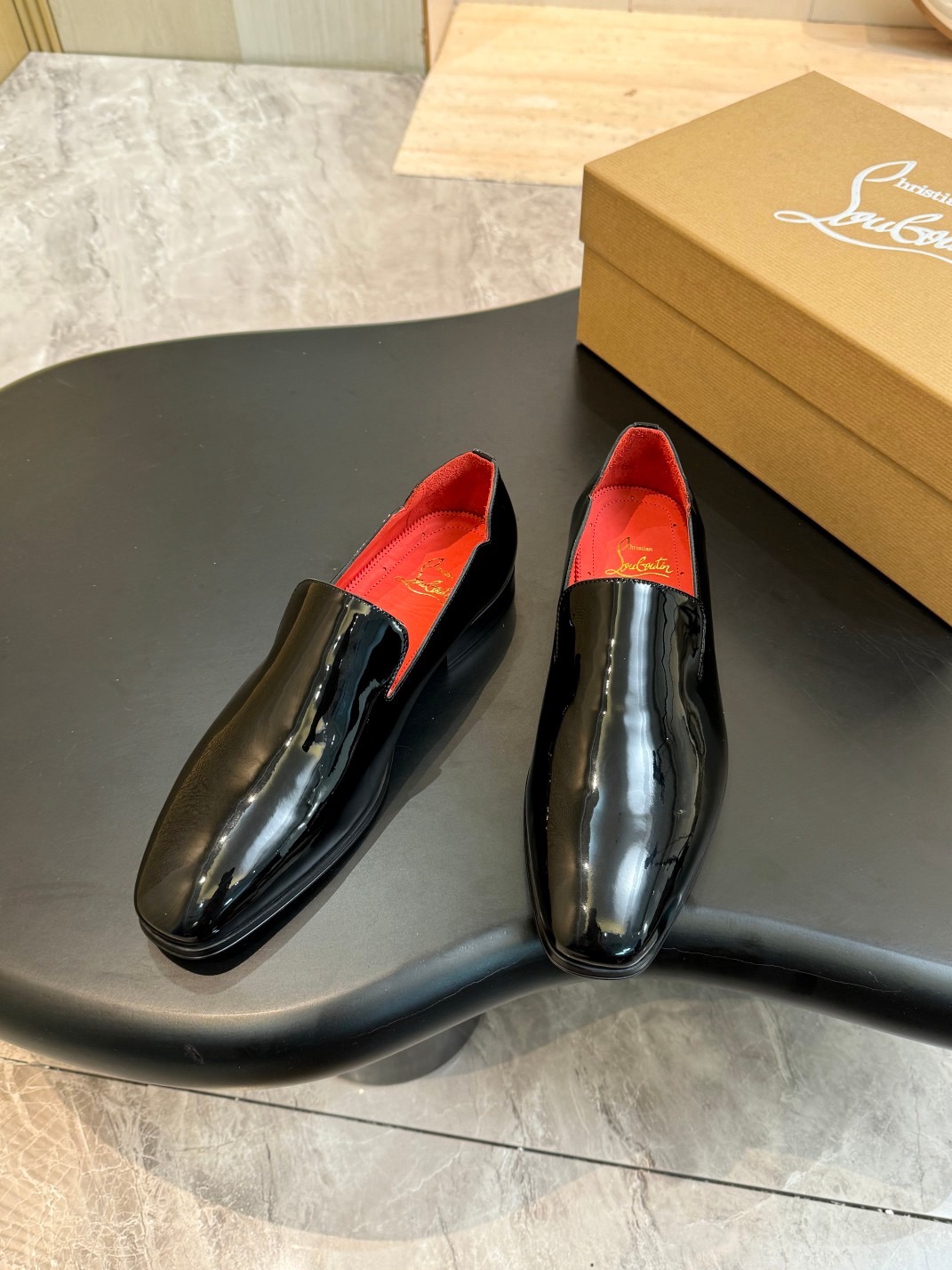 Лоферы мужские Christian Louboutin Dandelion чёрного цвета