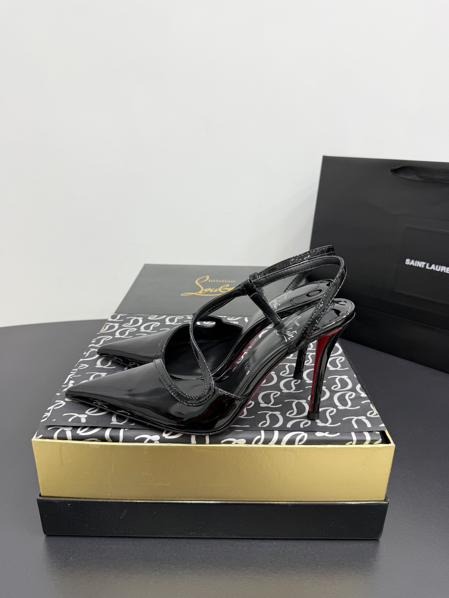 Туфли женские в стиле Christian Louboutin Rosa Z чёрного цвета