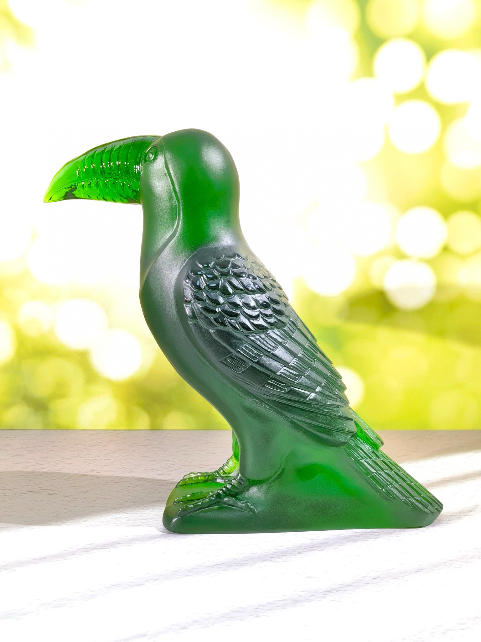 Скульптура в стиле Lalique «Toucan / Big Mouth», зелёная