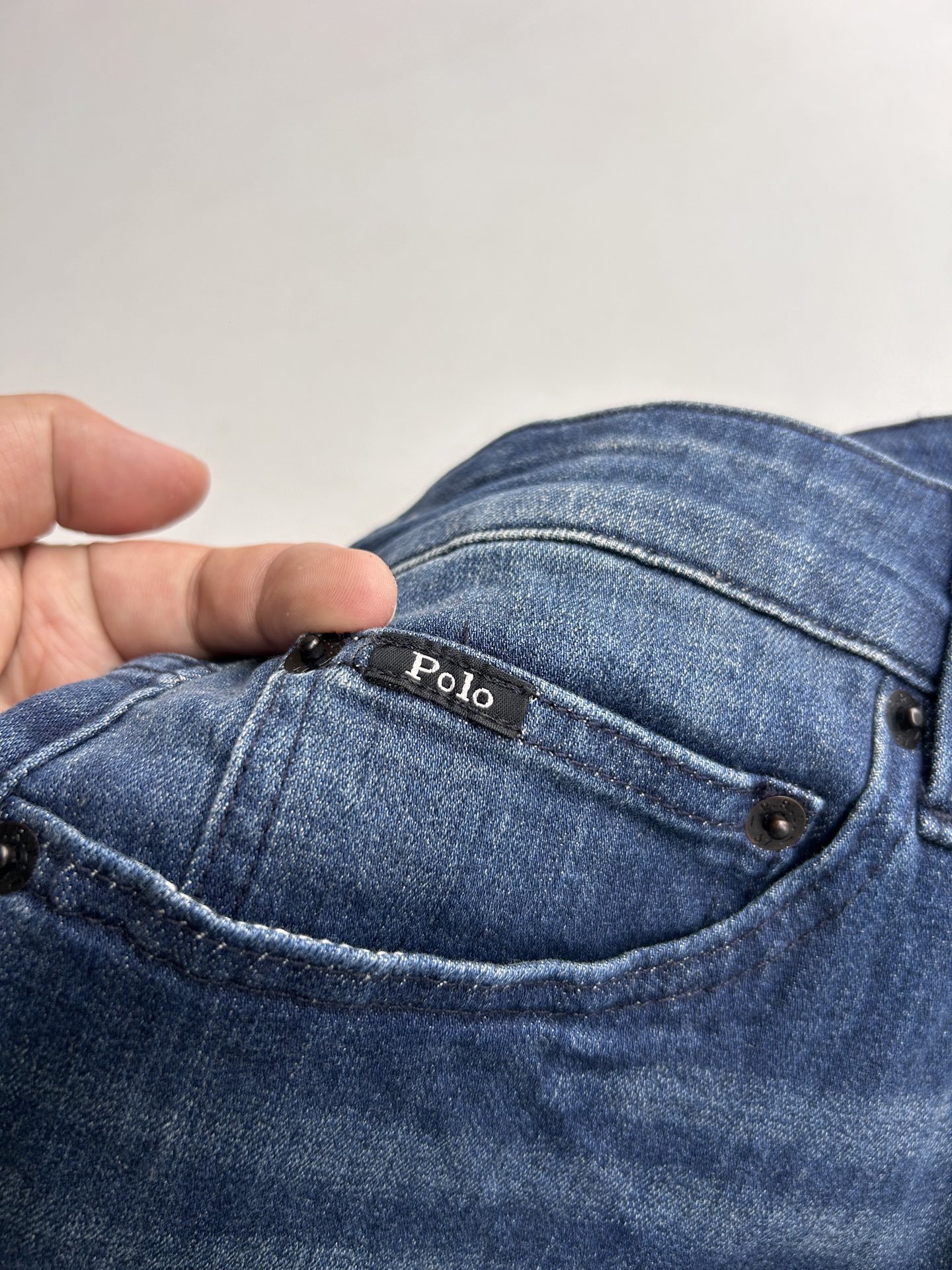 Джинсы мужские в стиле Ralph Lauren синего цвета зауженные с эффектом варки