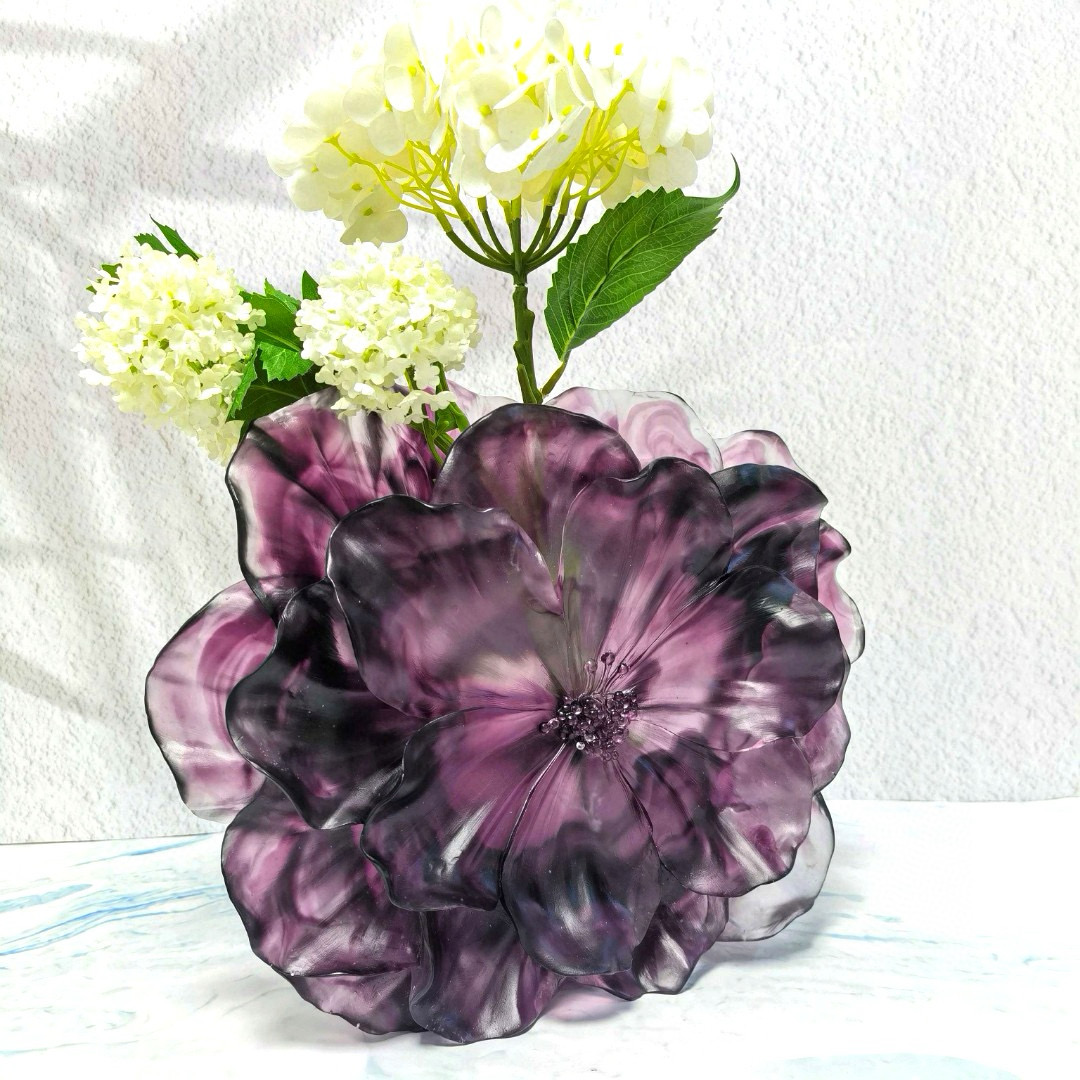 Ваза хрустальная в стиле Daum Camellia, фиолетового цвета