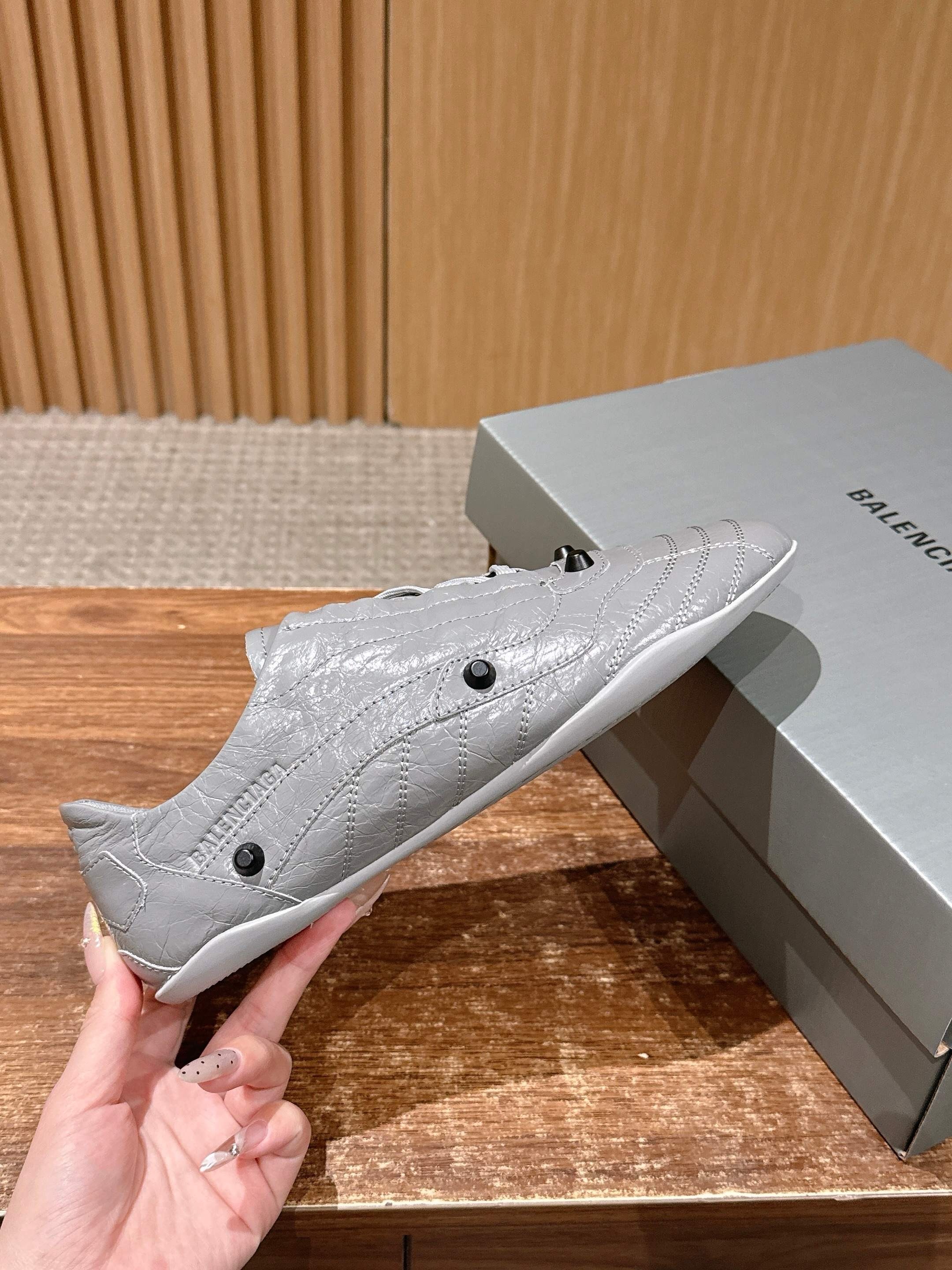 Кеды женские в стиле Balenciaga Soccer серого цвета