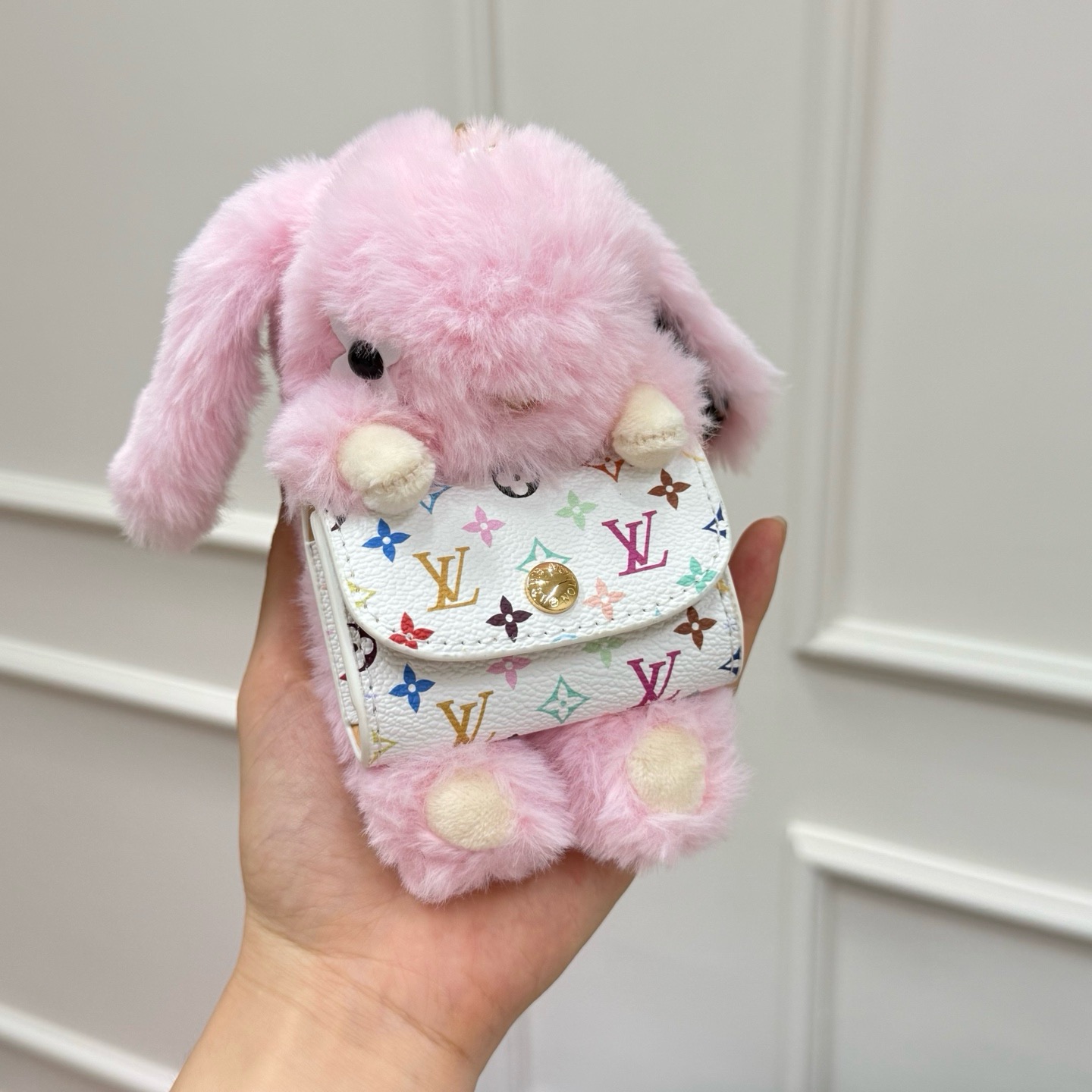 Брелок женский Louis Vuitton LV Cute Bunny розового цвета