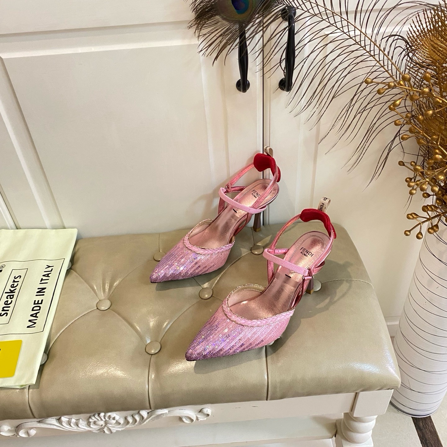 Туфли женские в стиле Fendi из сетки с пайетками и ремешком