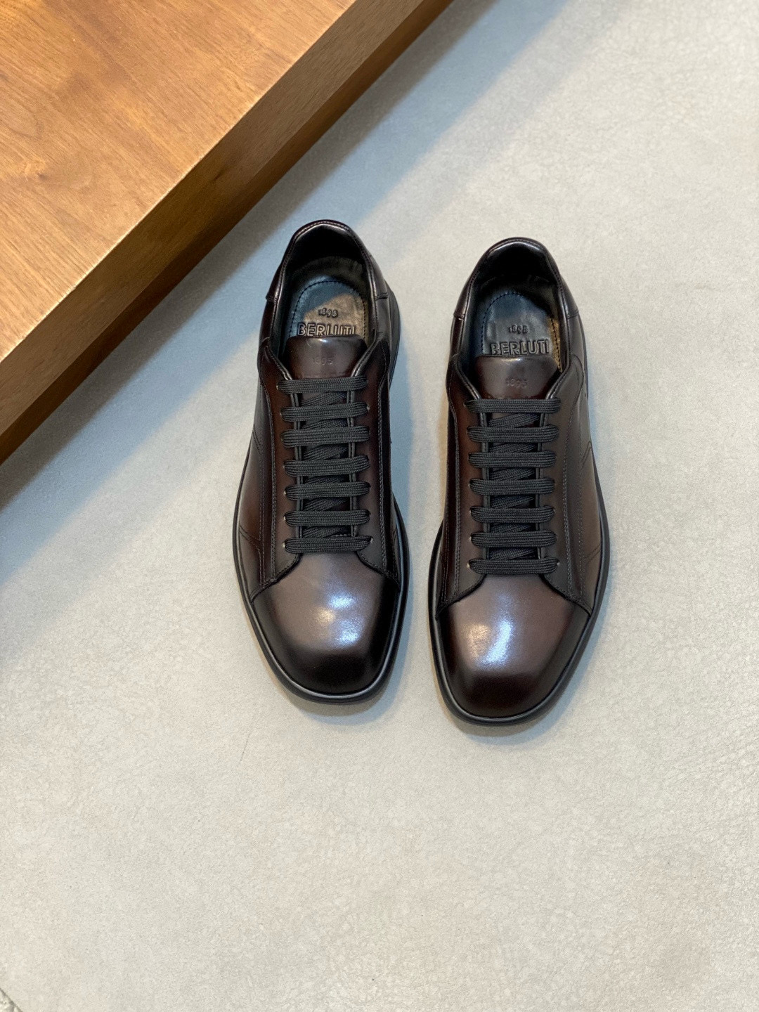 Кроссовки мужские в стиле Berluti тёмно-коричневого цвета