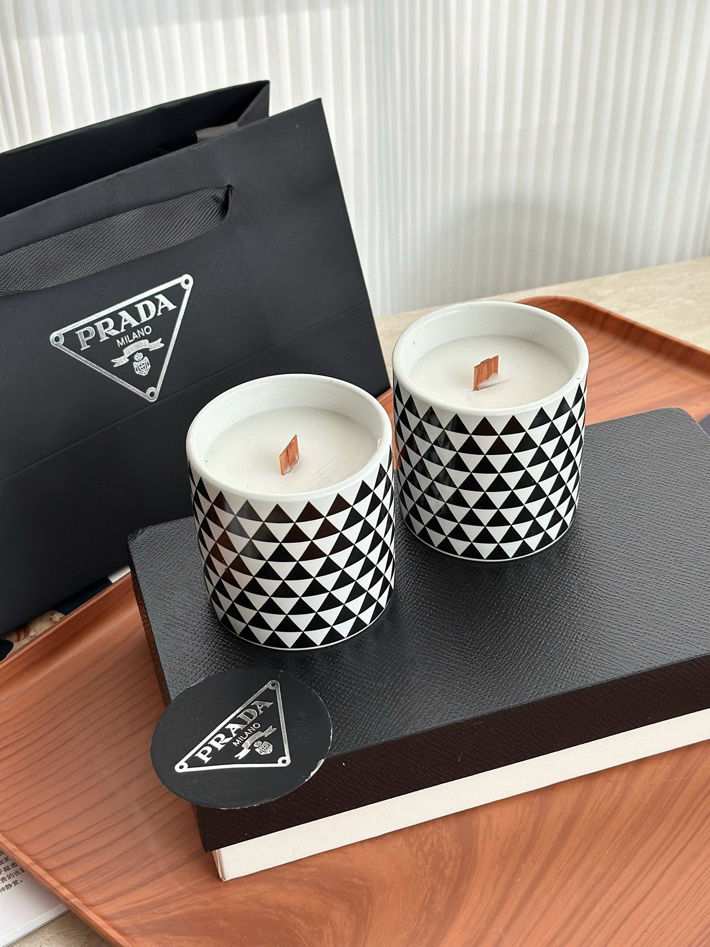  Свечи ароматические в стиле Prada, чёрно-белый геометрический набор из 2 шт.