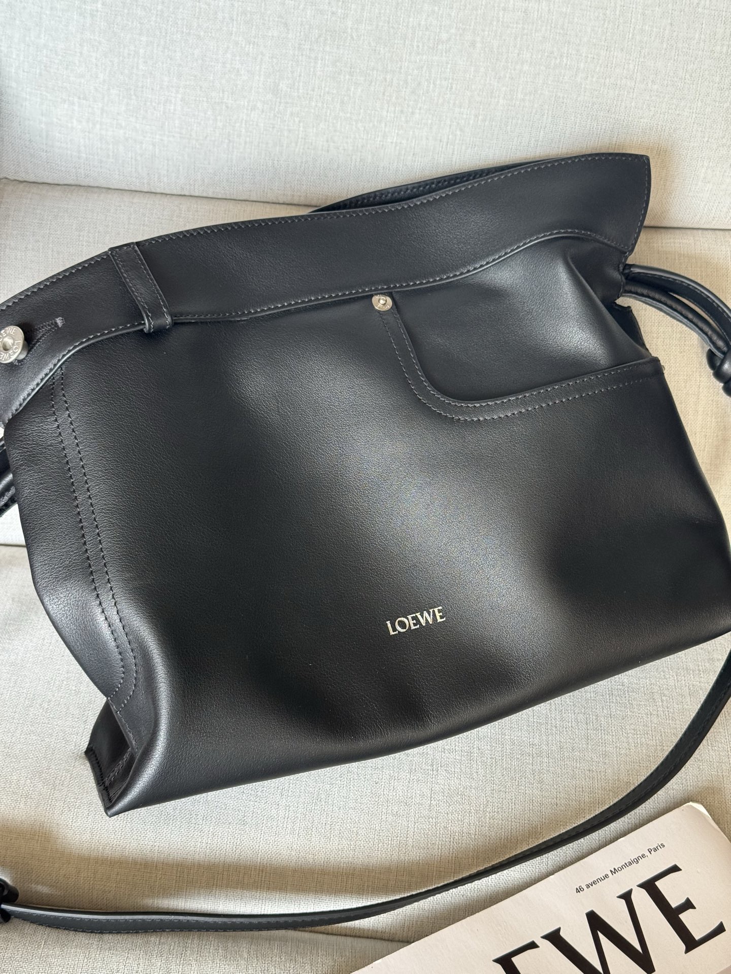 Сумка женская в стиле Loewe Flamenco Medium чёрного цвета