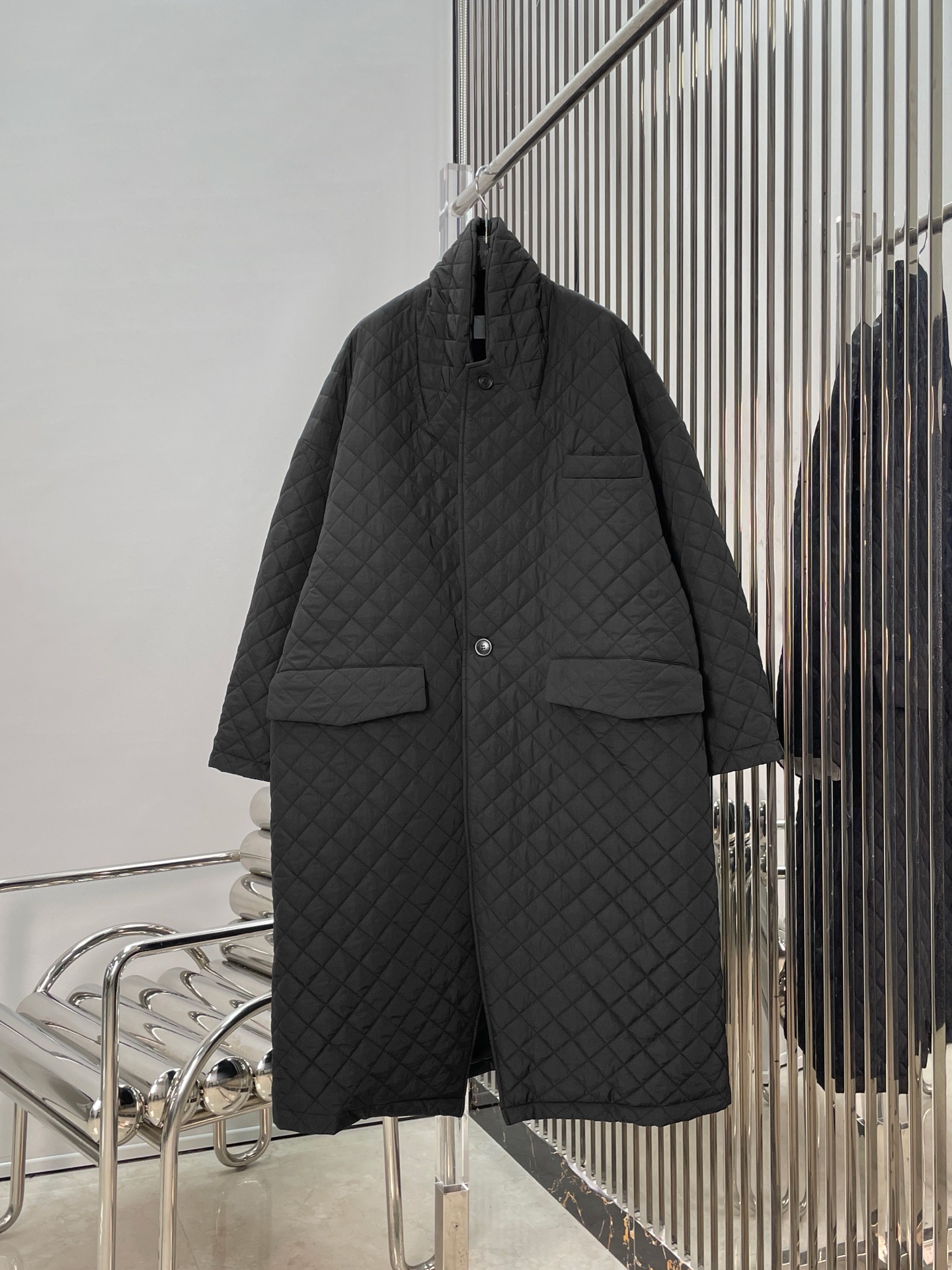 Пальто женское в стиле Max Mara чёрного цвета