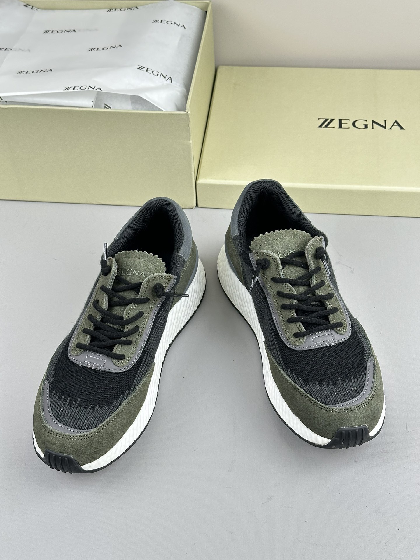 Кроссовки мужские в стиле Zegna Piuma серо-зеленого цвета