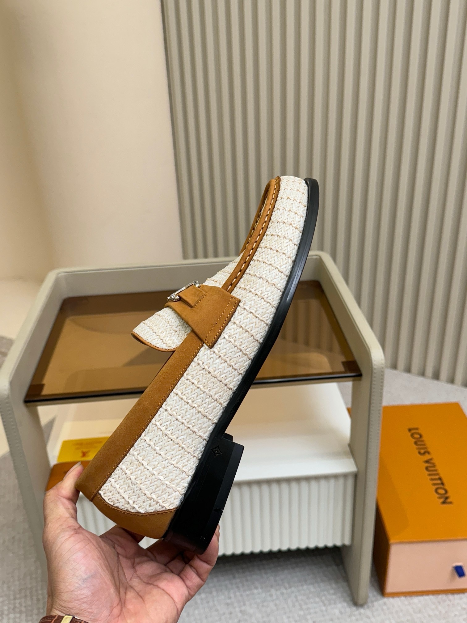 Лоферы мужские Louis Vuitton LV Initials бежево-коричневого цвета