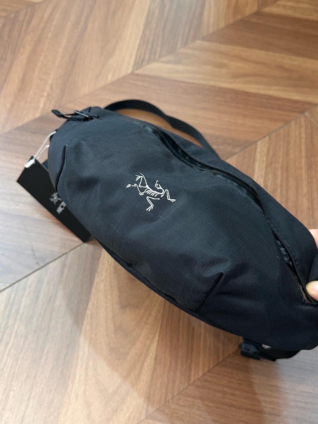 Сумка поясная в стиле Arc’teryx Granville Crossbody Bag чёрного цвета