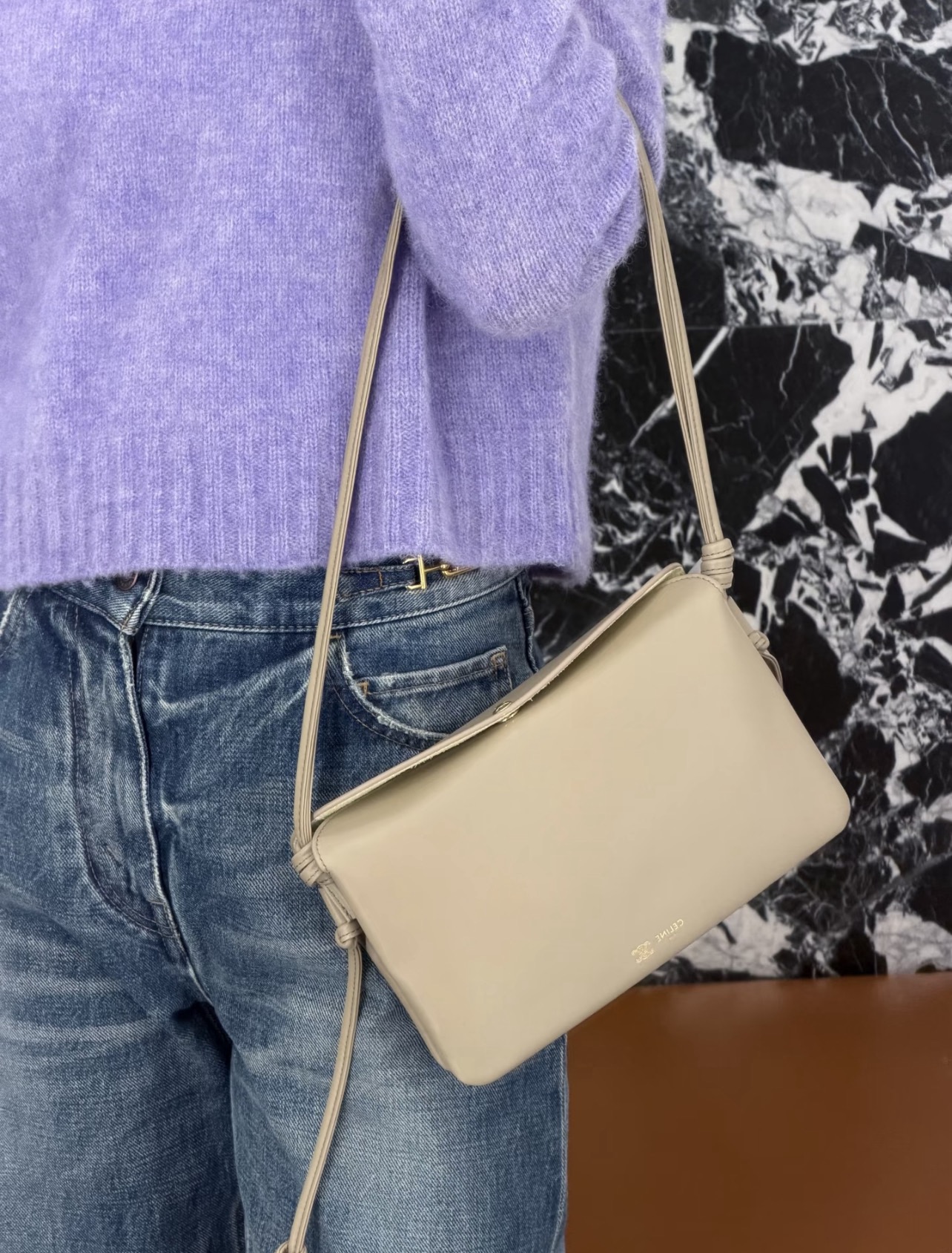 Сумка женская в стиле Celine Trio Flap бежевого цвета