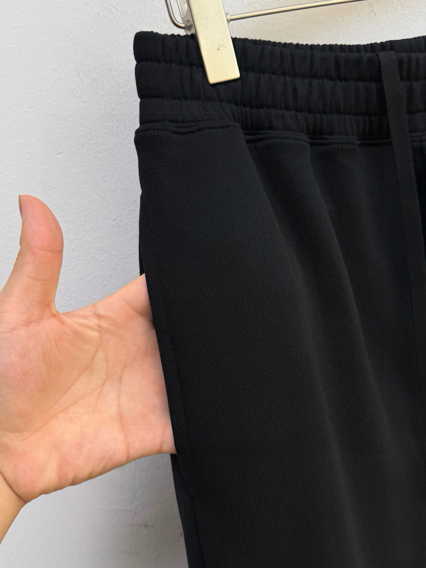 Брюки мужские в стиле Fendi FD из гребенного хлопка чёрного цвета