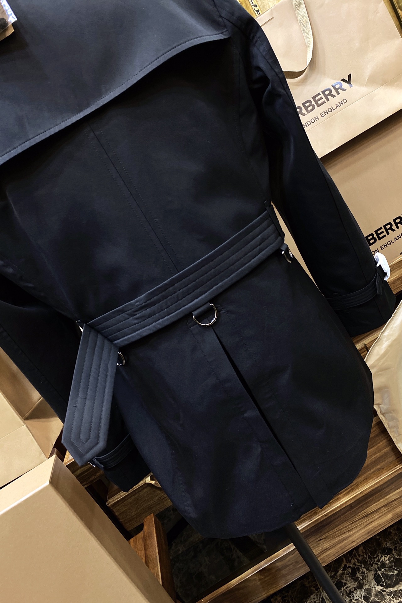 Тренч мужской в стиле Burberry укороченный чёрного и тёмно-синего цвета