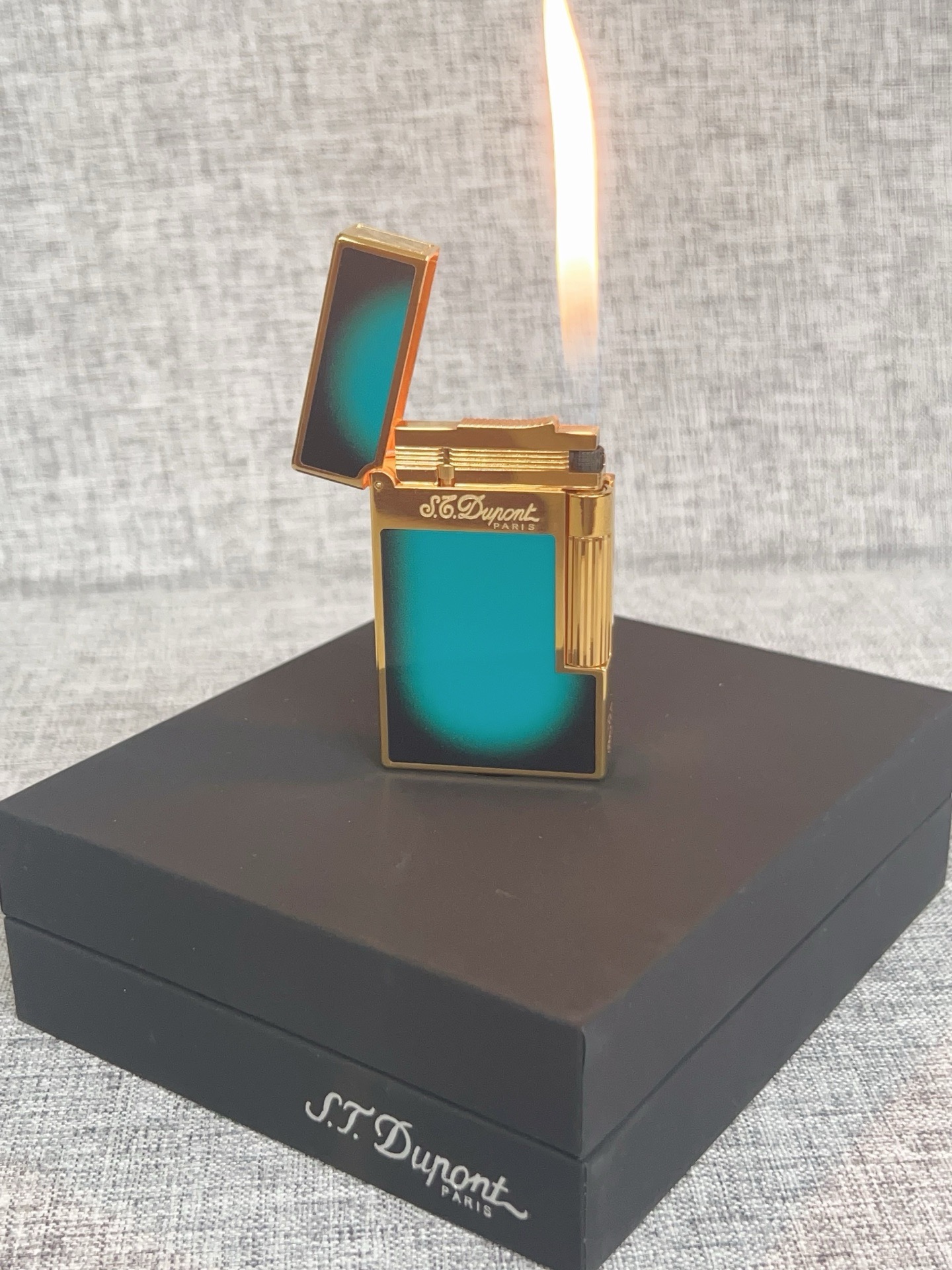 Зажигалка в стиле S.T. Dupont (бирюзового цвета)