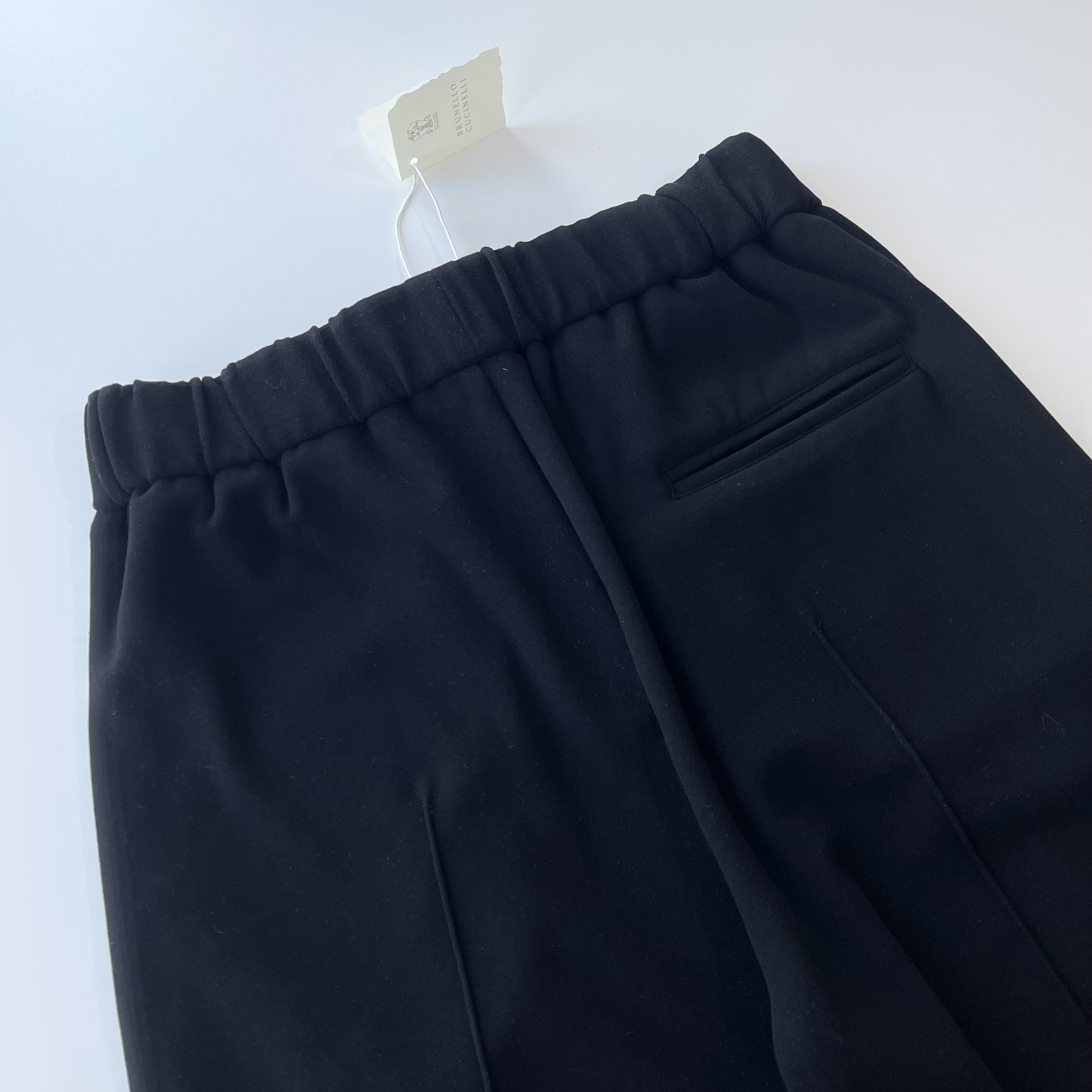 Брюки мужские в стиле Brunello Cucinelli model Straight Fit из шерстяного трикотажа чёрного цвета