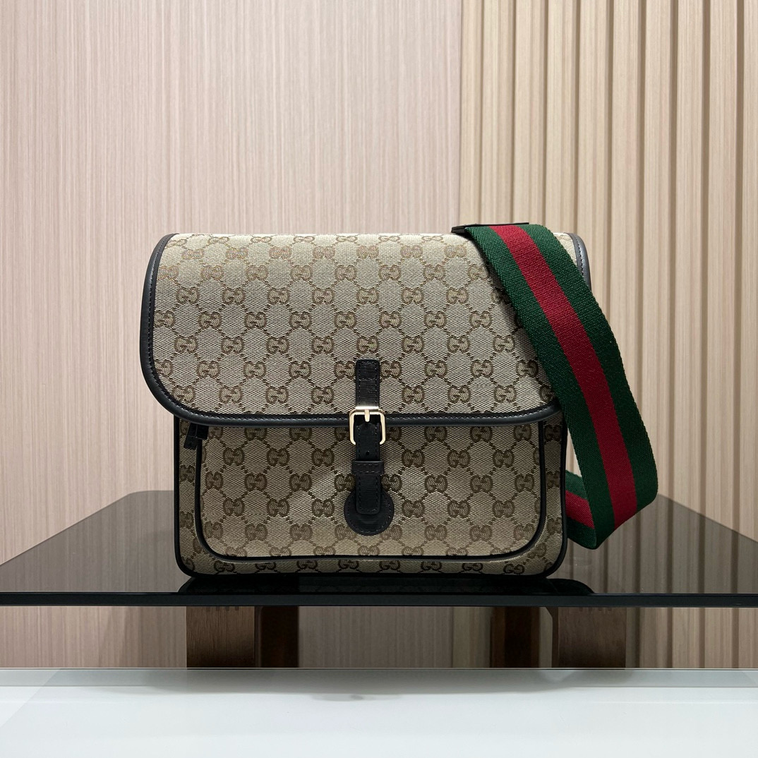 Сумка почтальонка детская в стиле Gucci GG Supreme из плотного канваса бежевого цвета с фирменной лентой