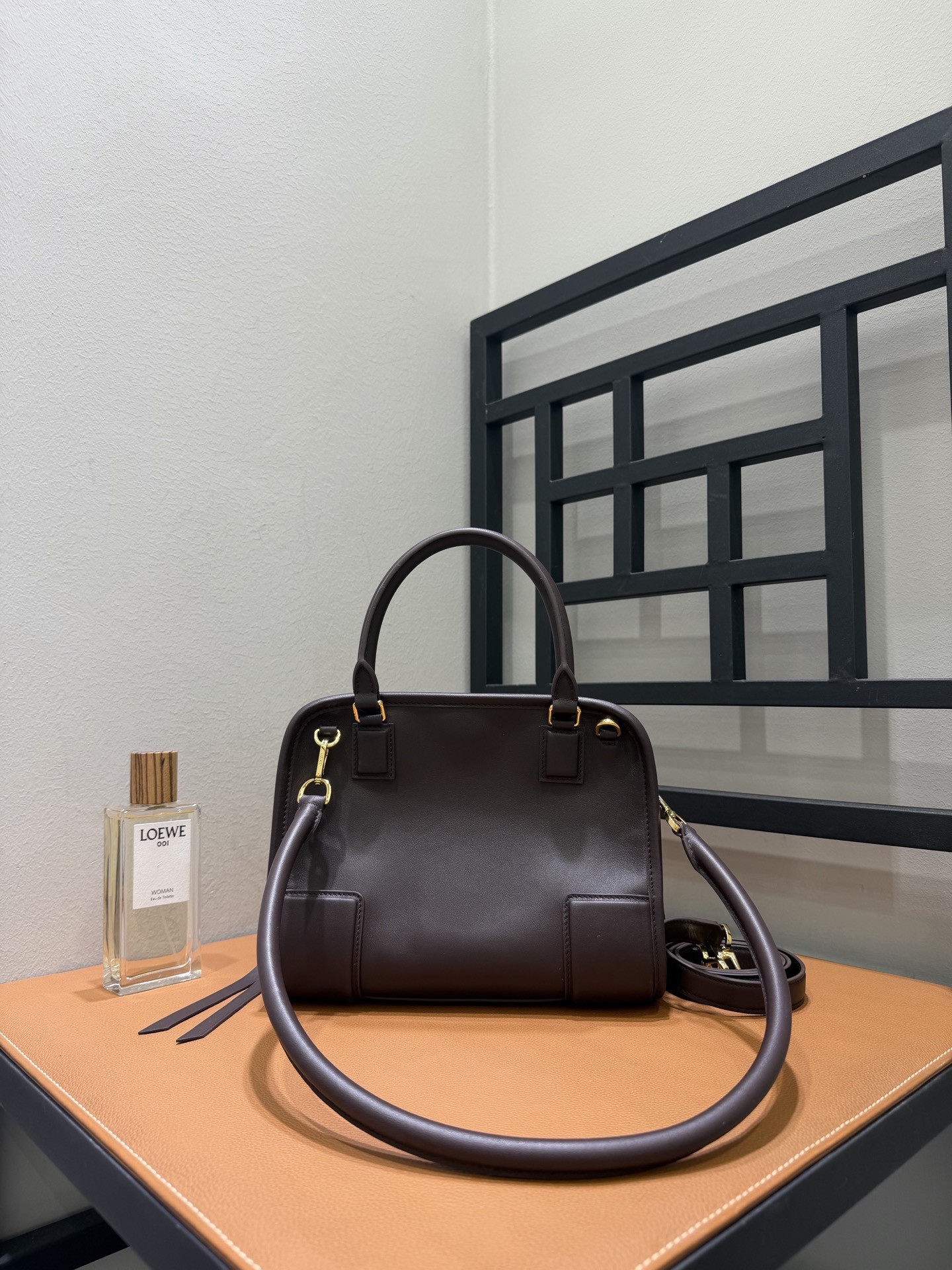 Сумка женская в стиле Loewe Amazona 180 тёмно-коричневого цвета