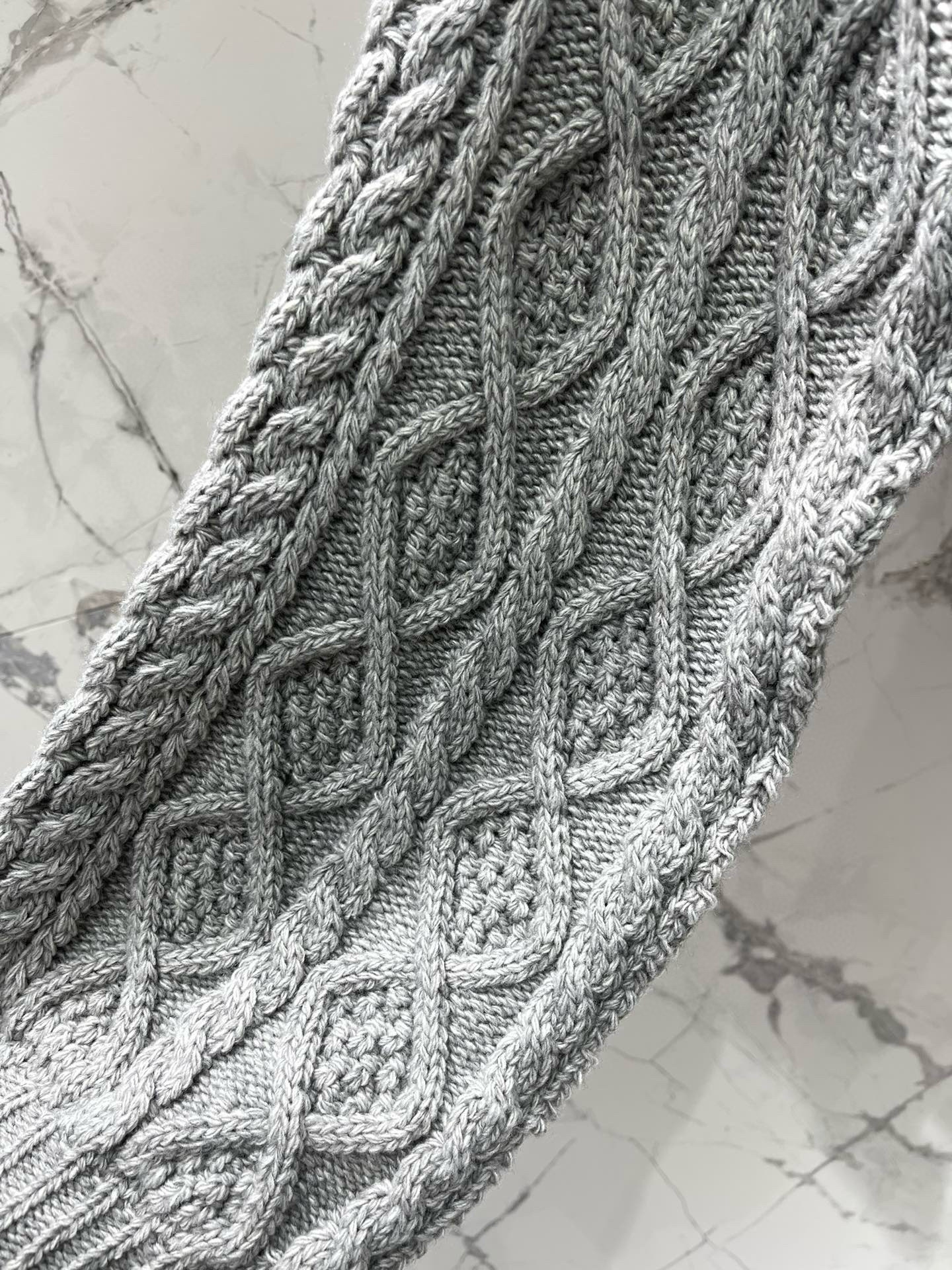 Жакет женский в стиле Vivienne Westwood с объёмной вязкой и вышивкой звезды