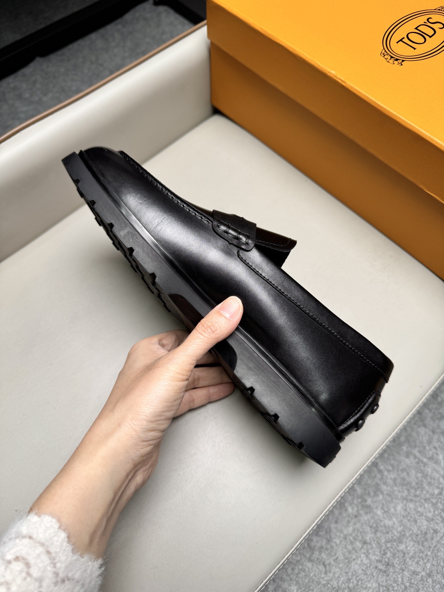 Лоферы мужские в стиле Tod’s чёрного цвета