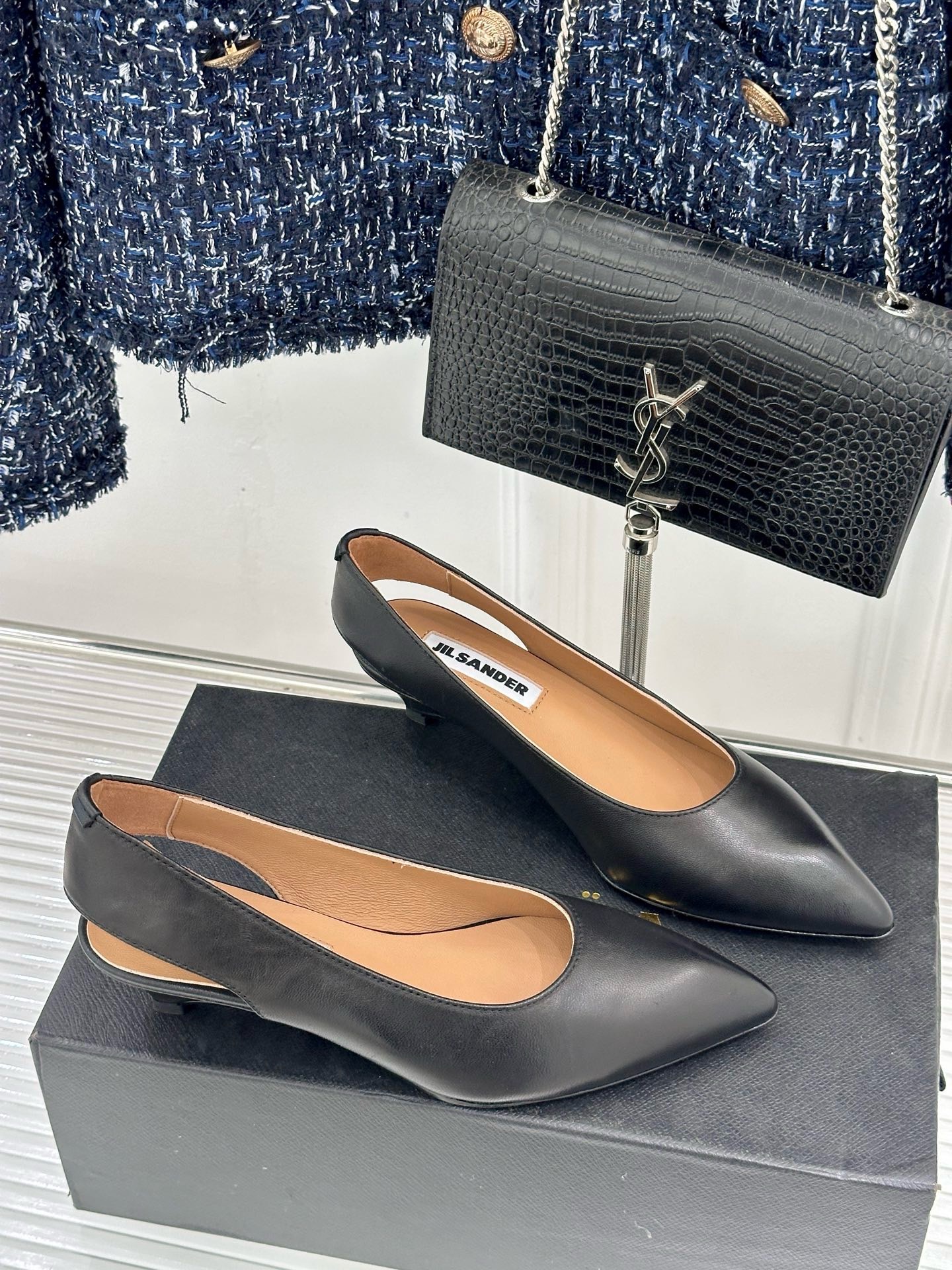Туфли женские в стиле Jil Sander чёрного цвета