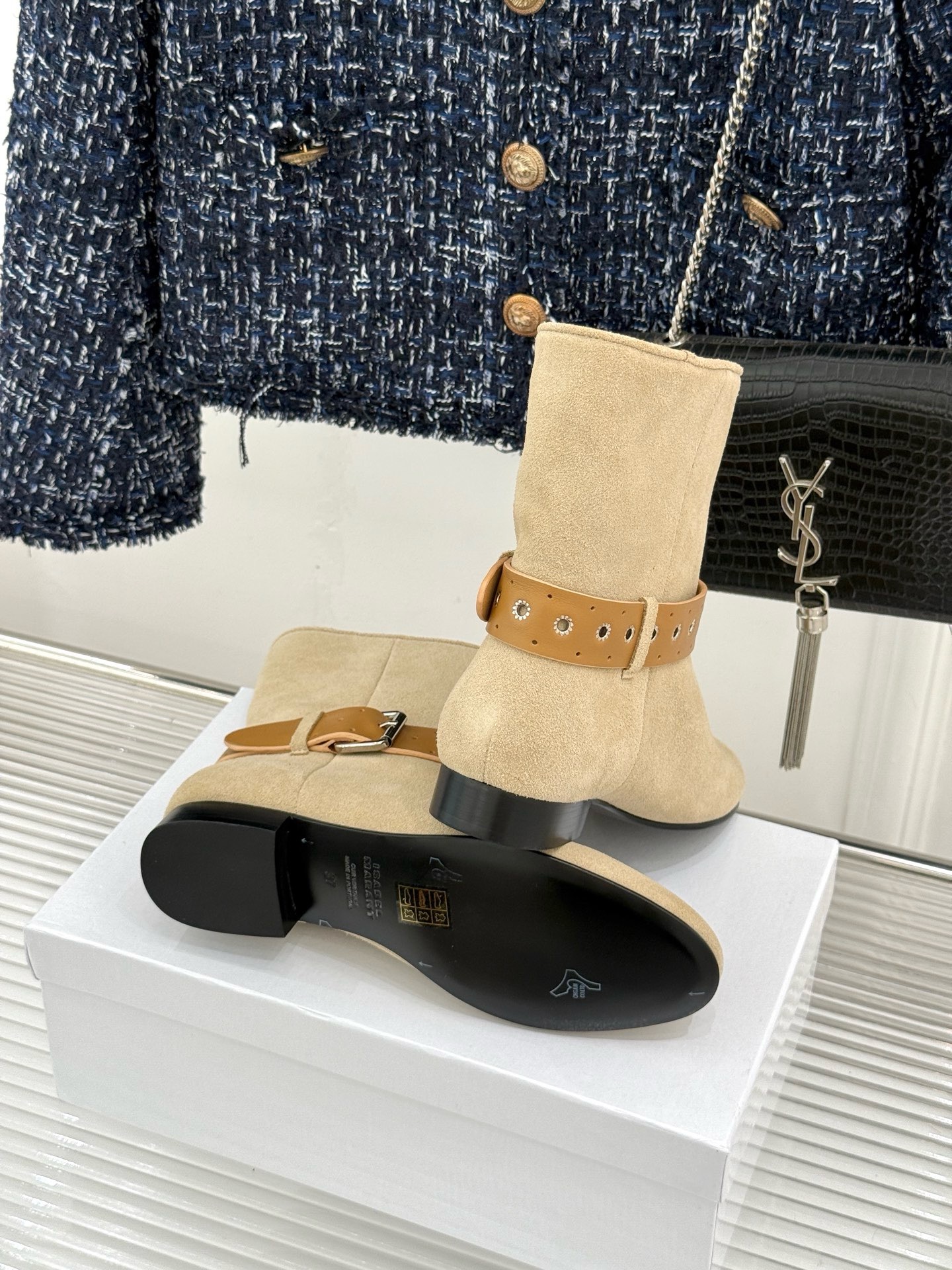Ботильоны женские Isabel Marant Darner Buckle Boots бежевого цвета