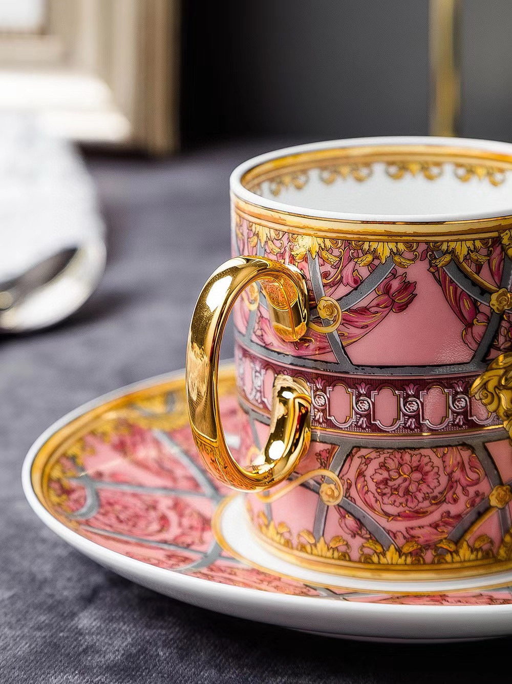 Кофейный сервиз в стиле Versace, розового цвета, 15 предметов