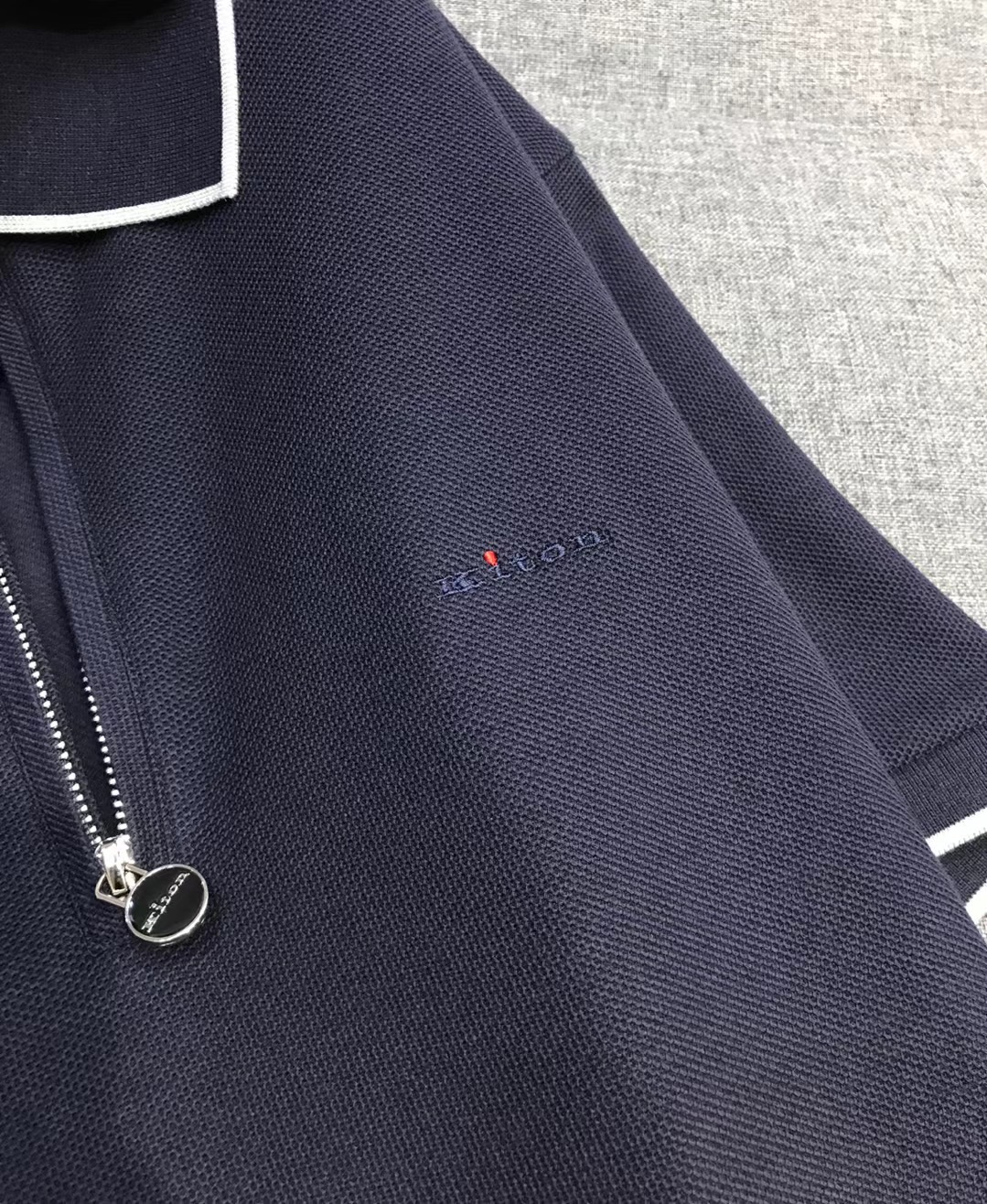 Поло мужское Kiton тёмно-синего цвета с коротким рукавом