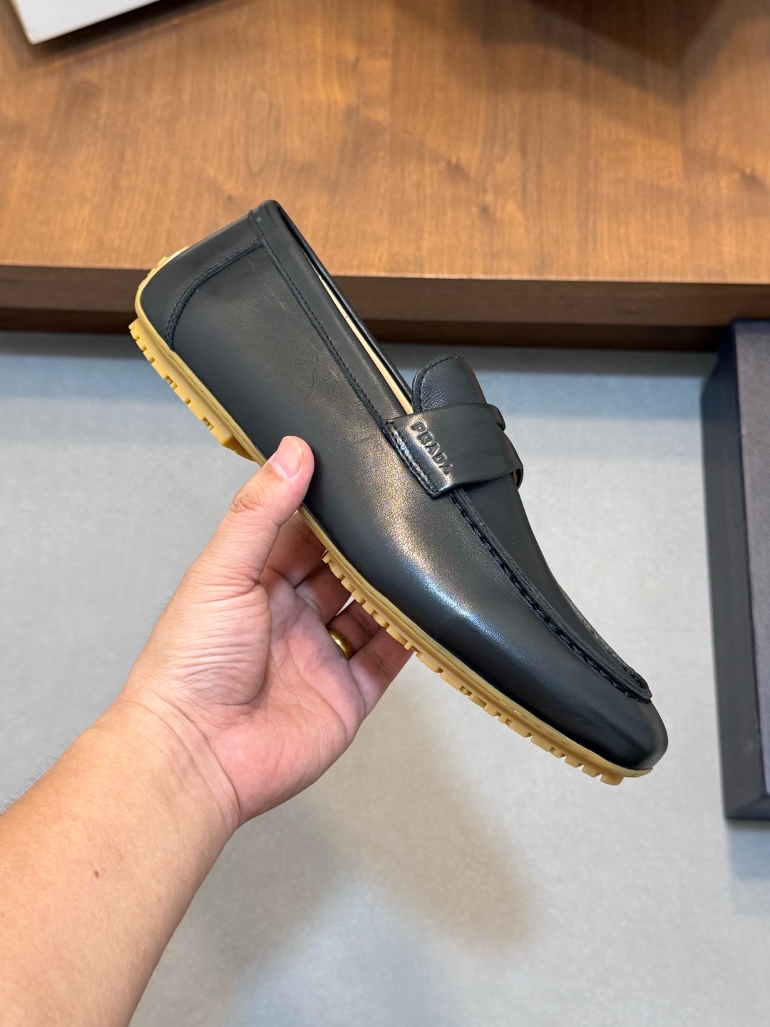 Мокасины мужские Prada чёрного цвета
