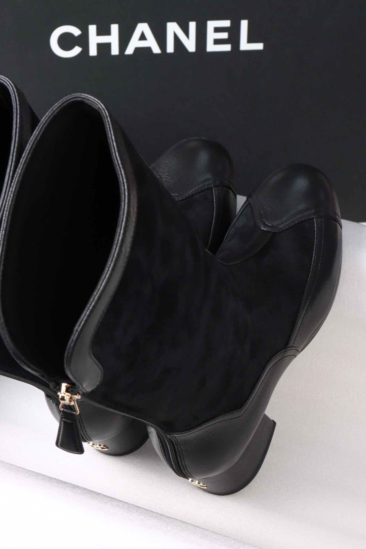 Сапоги женские Chanel Riding Boots чёрного цвета