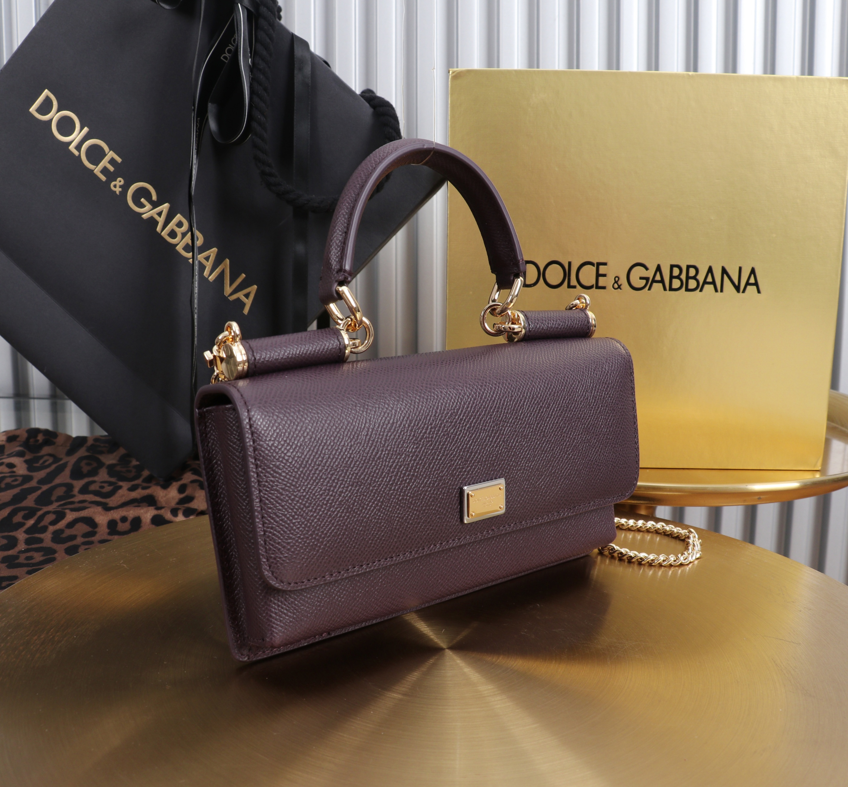 Сумка женская в стиле Dolce & Gabbana бордового цвета