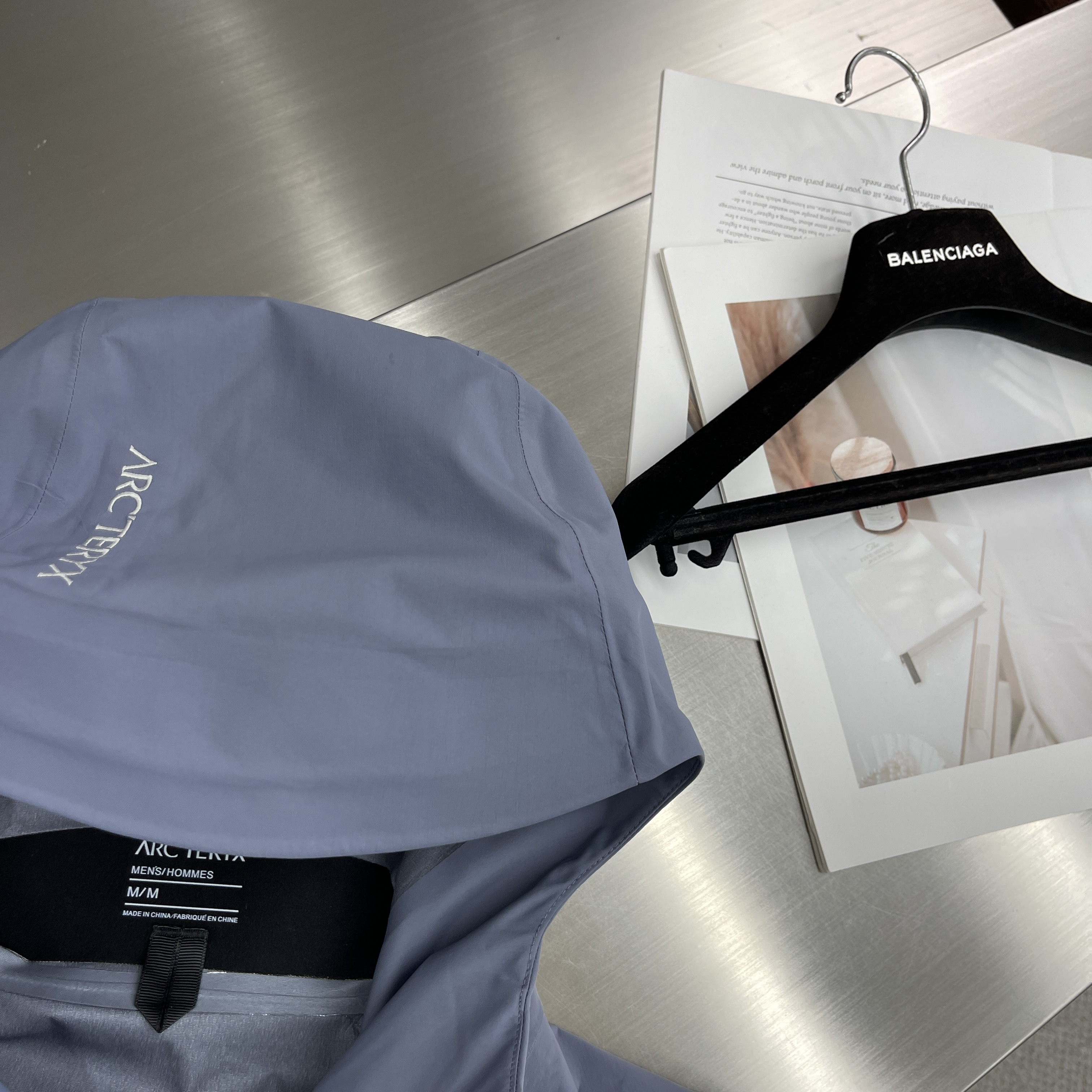 Куртка унисекс в стиле Arc’teryx Beta SL  голубого цвета