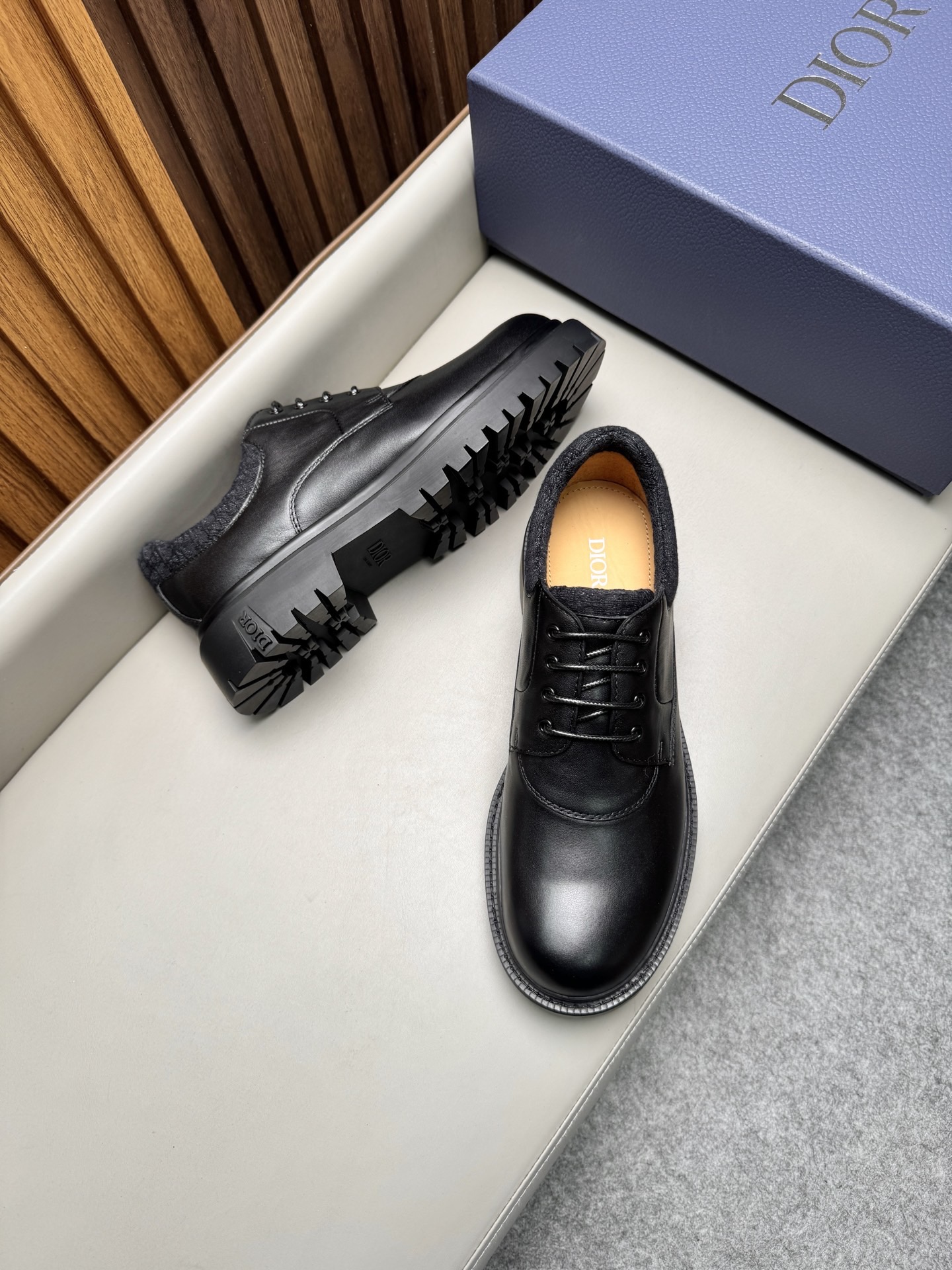 Туфли мужские в стиле Dior Explorer черного цвета