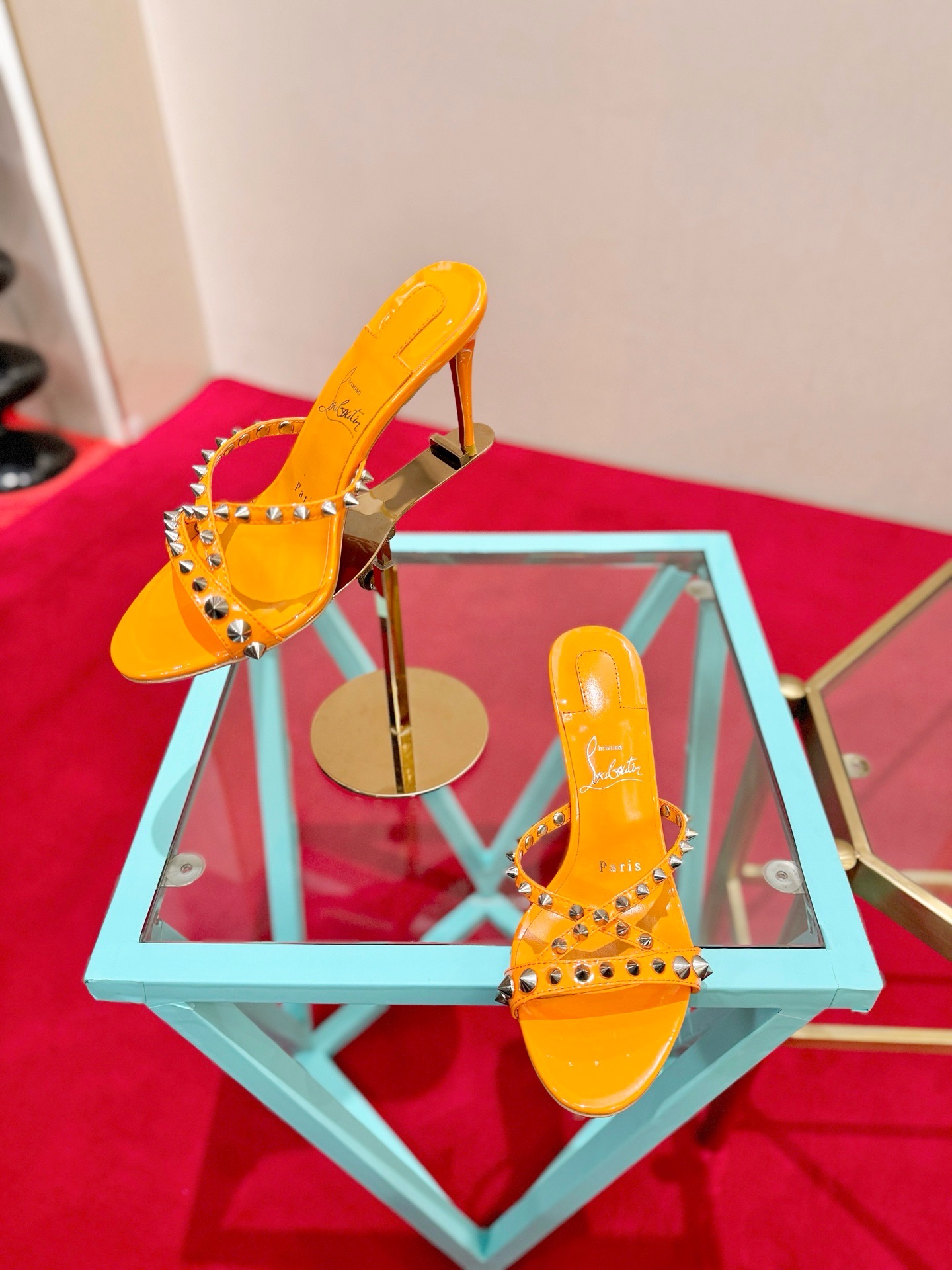 Мюли женские в стиле Christian Louboutin So Kate оранжевого цвета