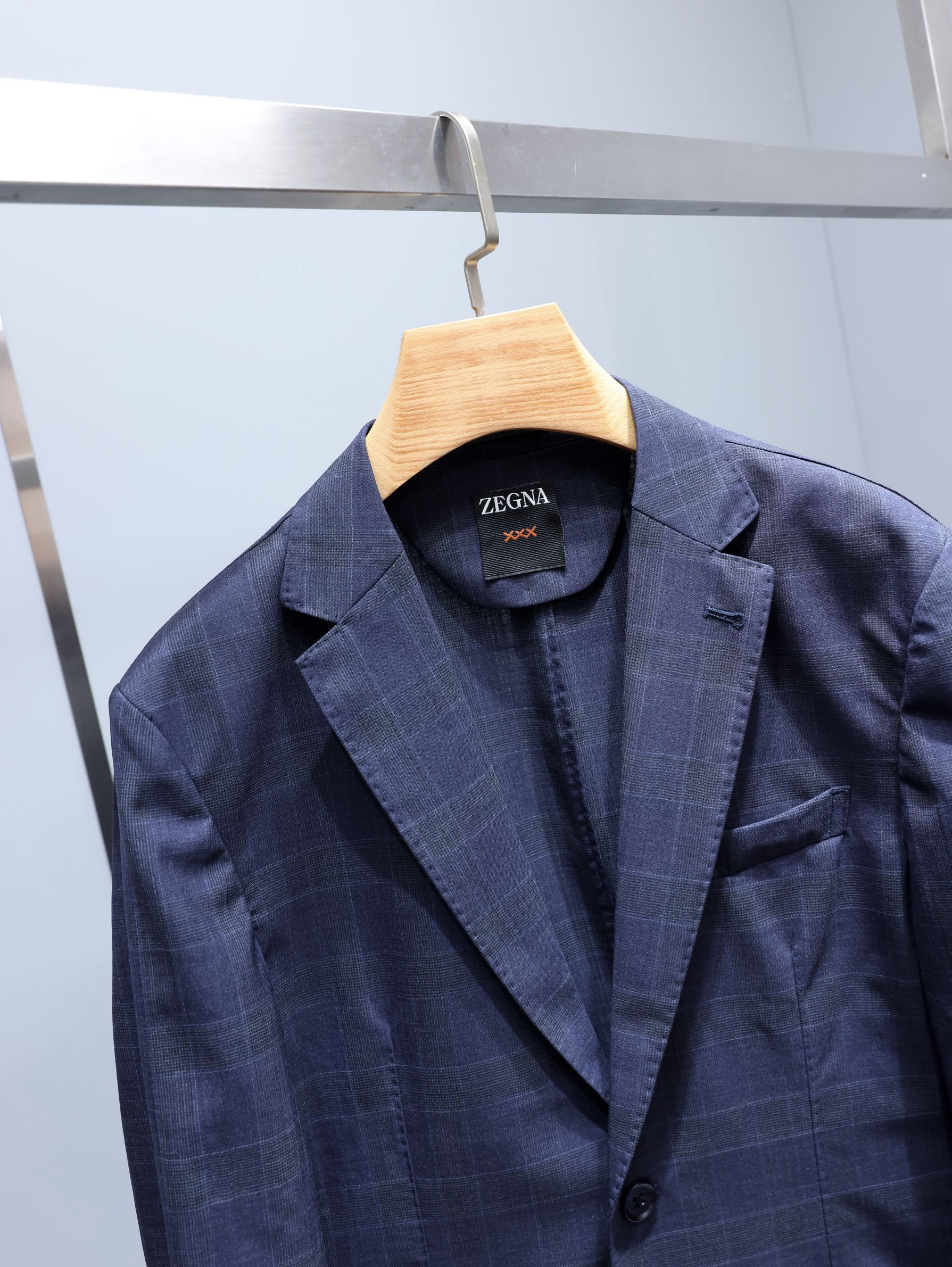 Пиджак мужской в стиле Zegna XXX Techmerino тёмно-синего цвета в клетку