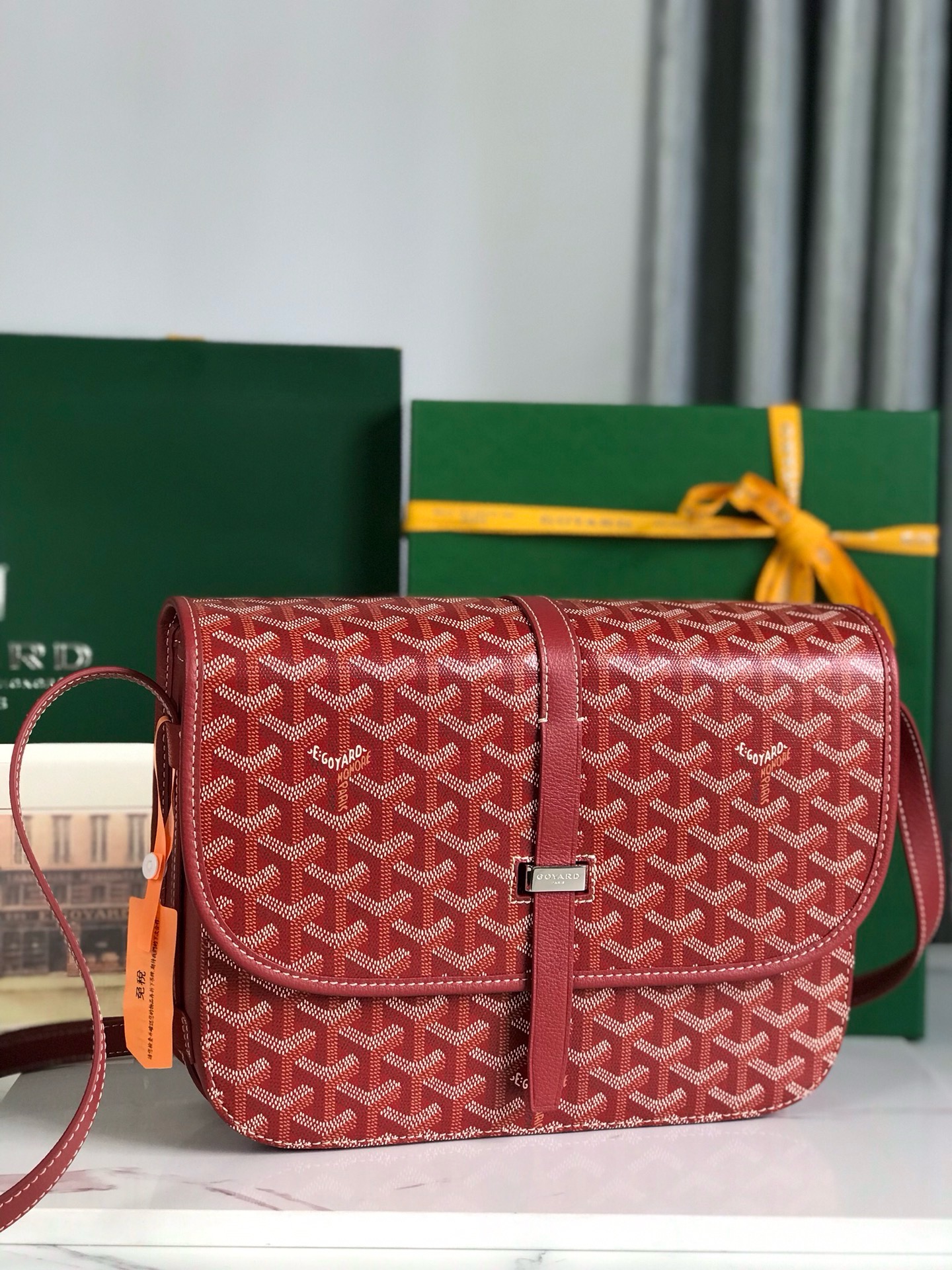 Сумка женская Goyard Belvédère II красного цвета