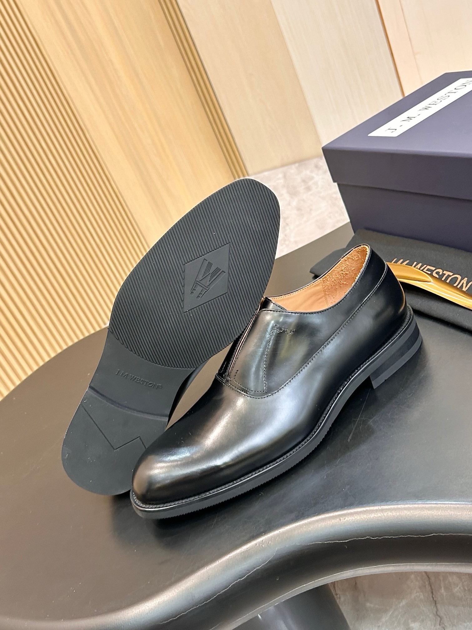 Туфли мужские J.M. Weston Iena Slip-On Oxford чёрного цвета