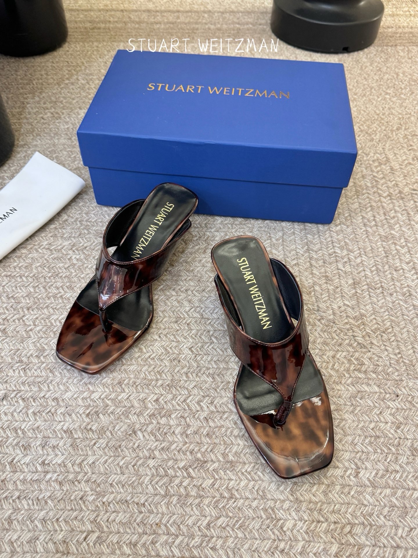 Мюли женские в стиле Stuart Weitzman коричневого цвета