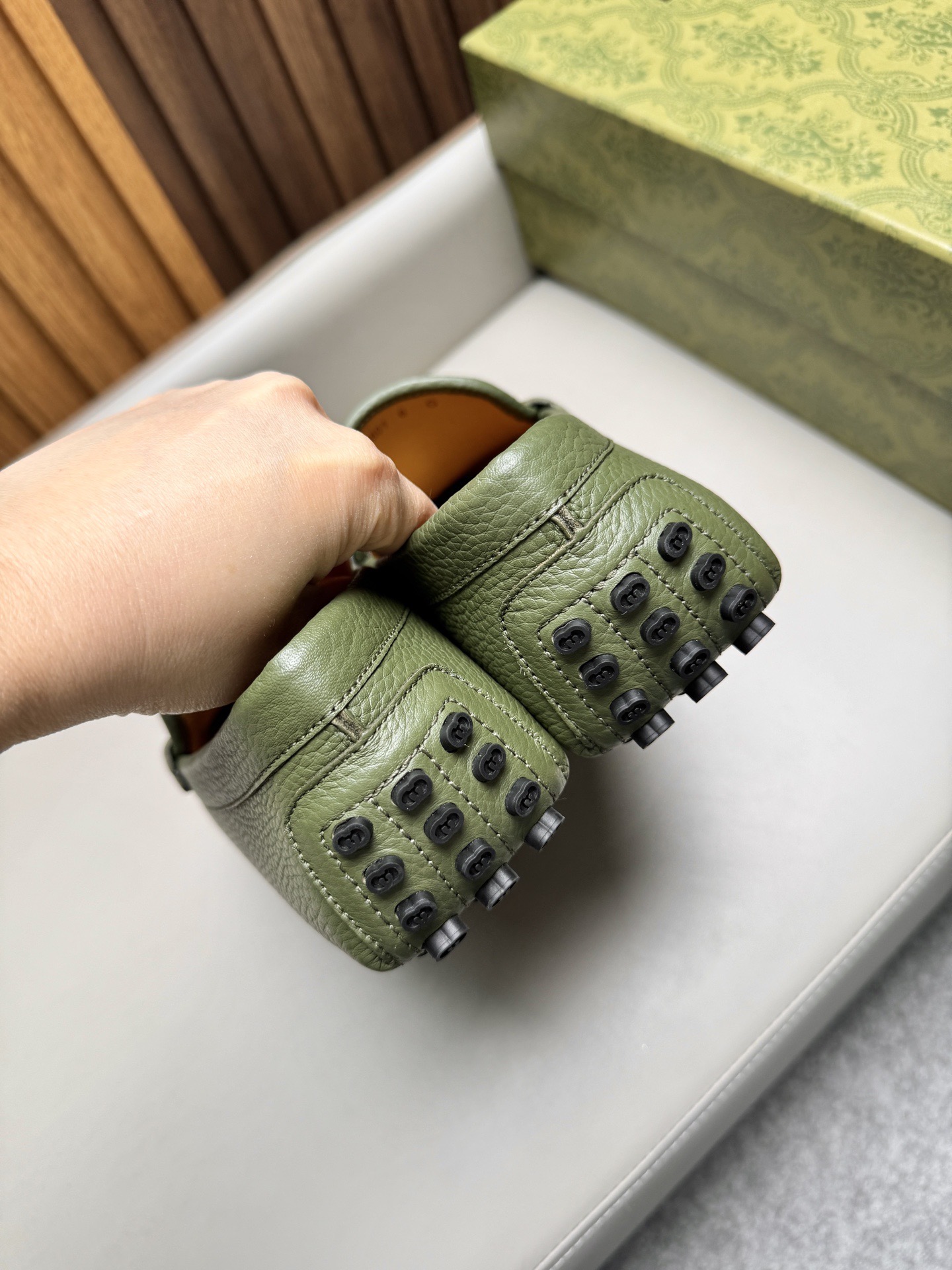 Мокасины мужские в стиле Gucci Driver зеленого цвета