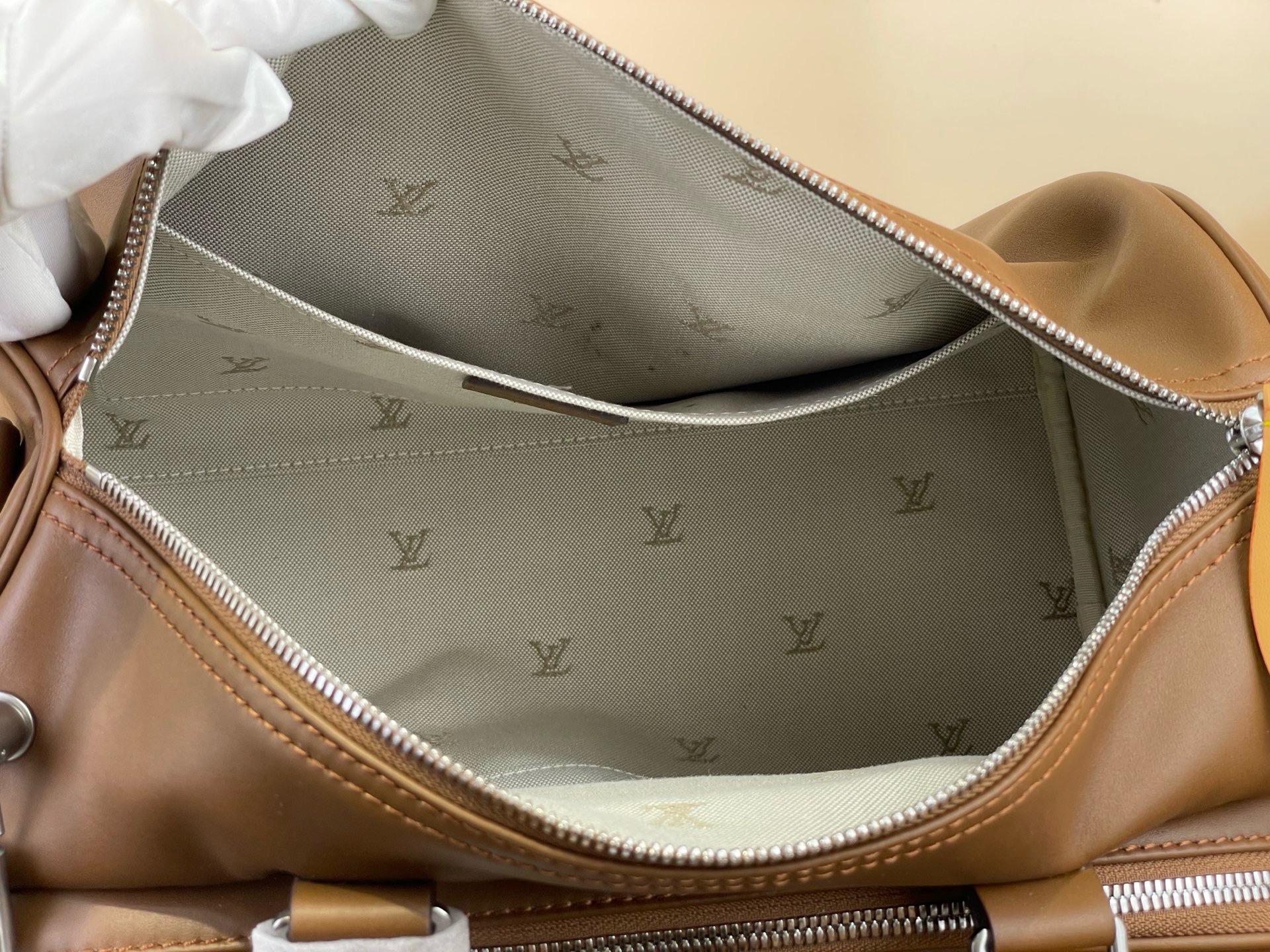 Сумка мужская Louis Vuitton Keepall Cargo Bandoulière 35 коричневого цвета