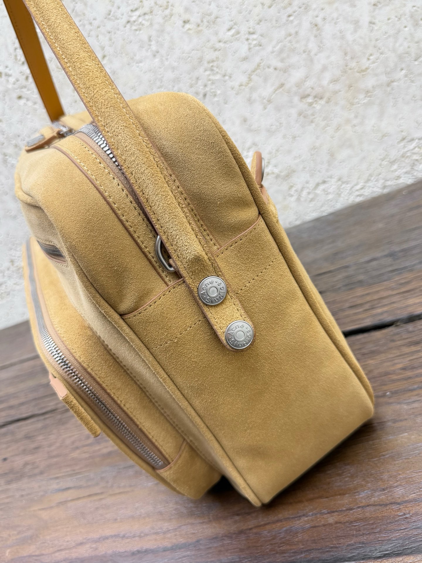 Сумка женская Acne Studios Camera Bag горчичного цвета