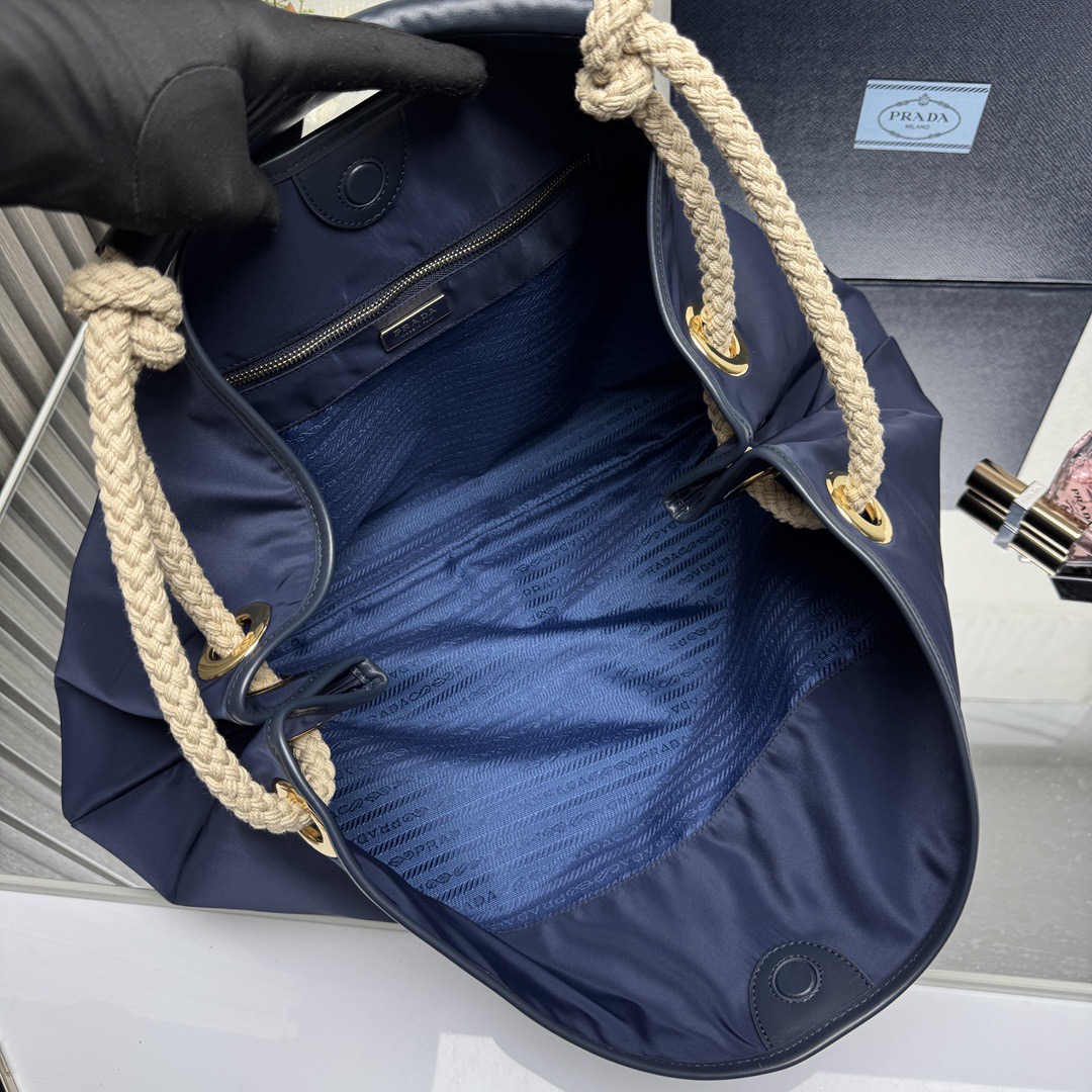 Сумка женская в стиле Prada Tote тёмно-синего  цвета 